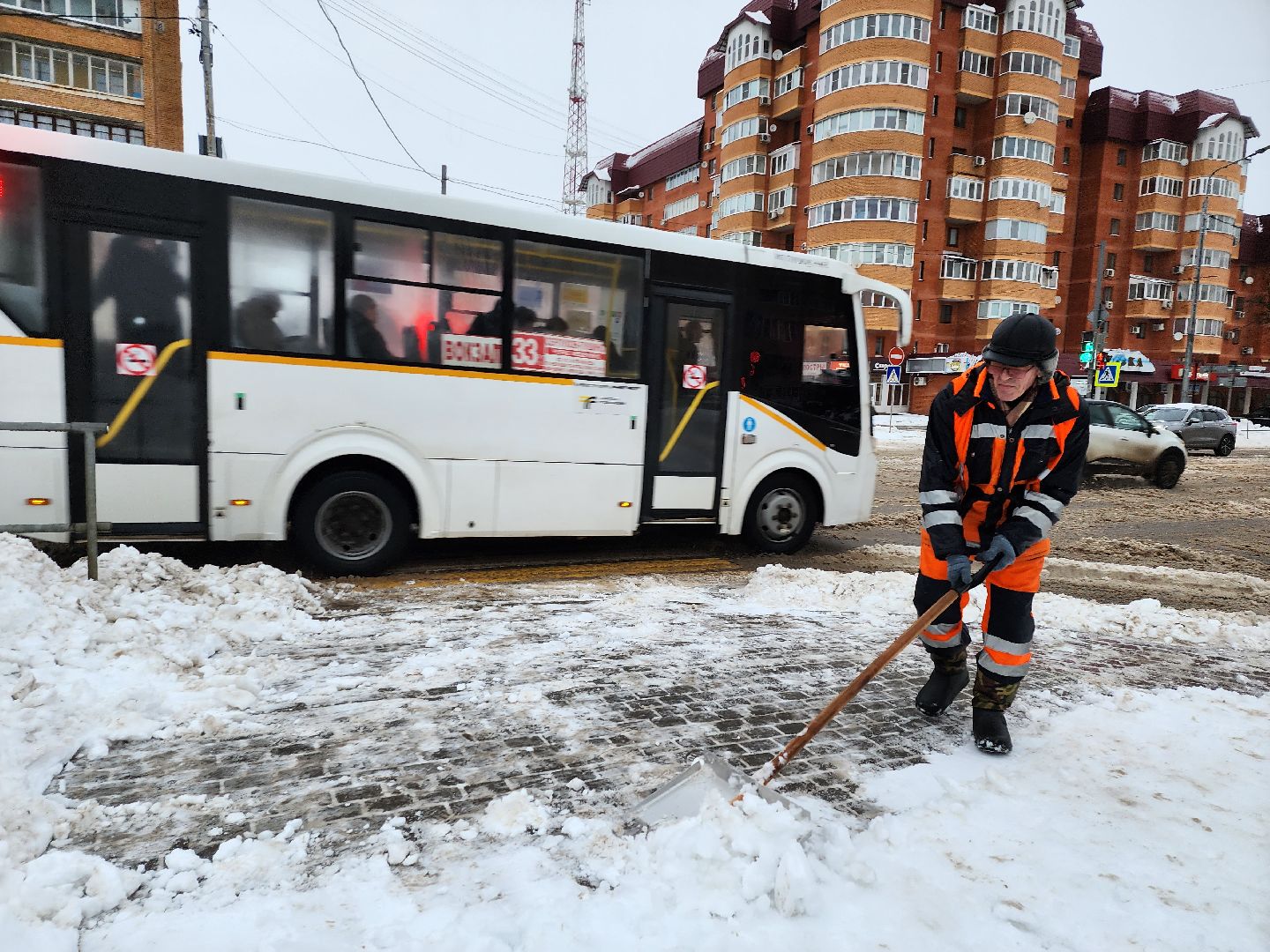 Серпухов, подмосковье, уборка снега, черная метель,