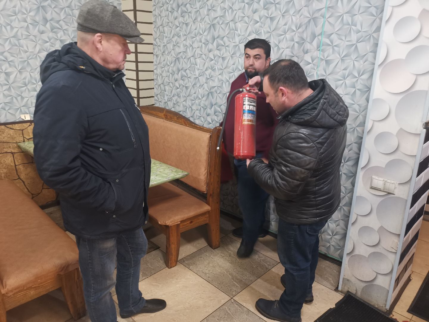 рейд по торговым точкам, проверка правил торговли,