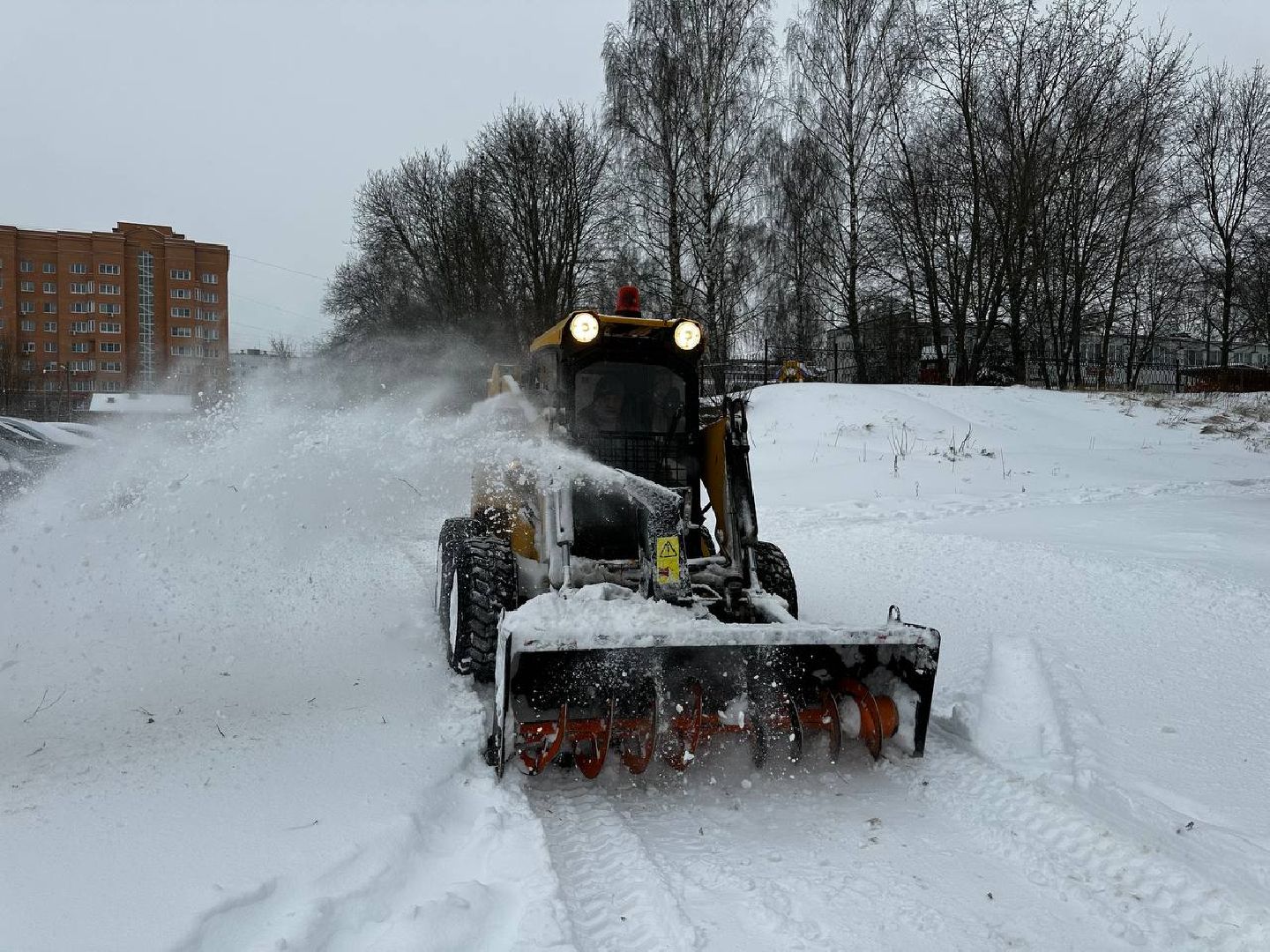 можайск, можайский городской округ, подмосковье, снегопад, последствия стихии, уборка снега, дворники, техника, глава, ЖКХ,