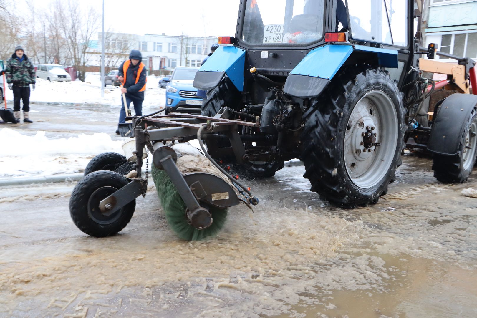 Серебряные Пруды, снегопад, дороги, дворовые территории,
