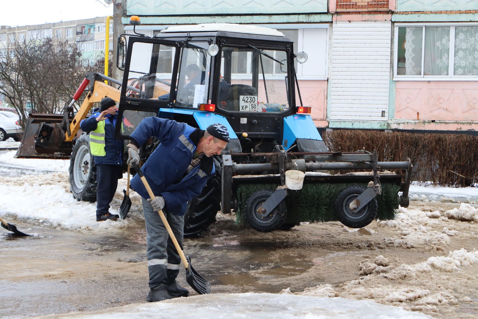 Серебряные Пруды, снегопад, дороги, дворовые территории,