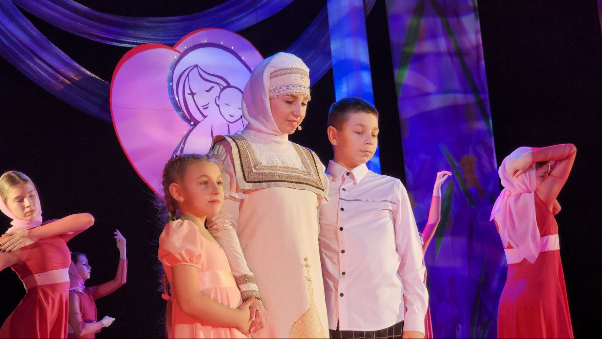 можайк, можайский городской округ, подмосковье, концерт, День матери, праздник, мамы, поздравление, глава, депутат,