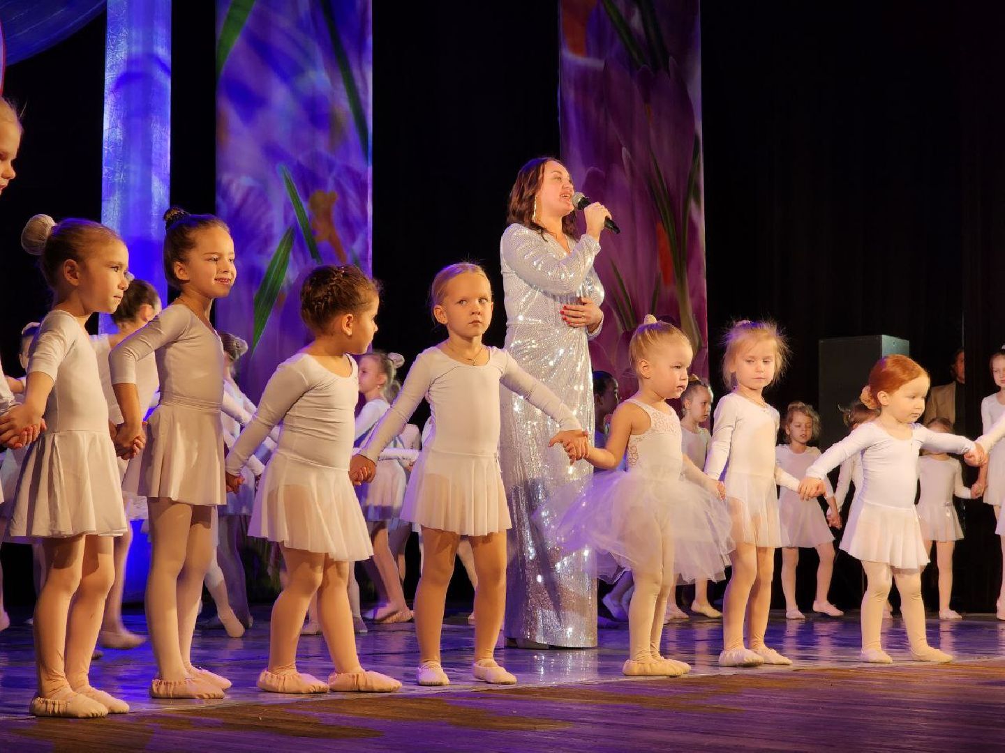 можайк, можайский городской округ, подмосковье, концерт, День матери, праздник, мамы, поздравление, глава, депутат,