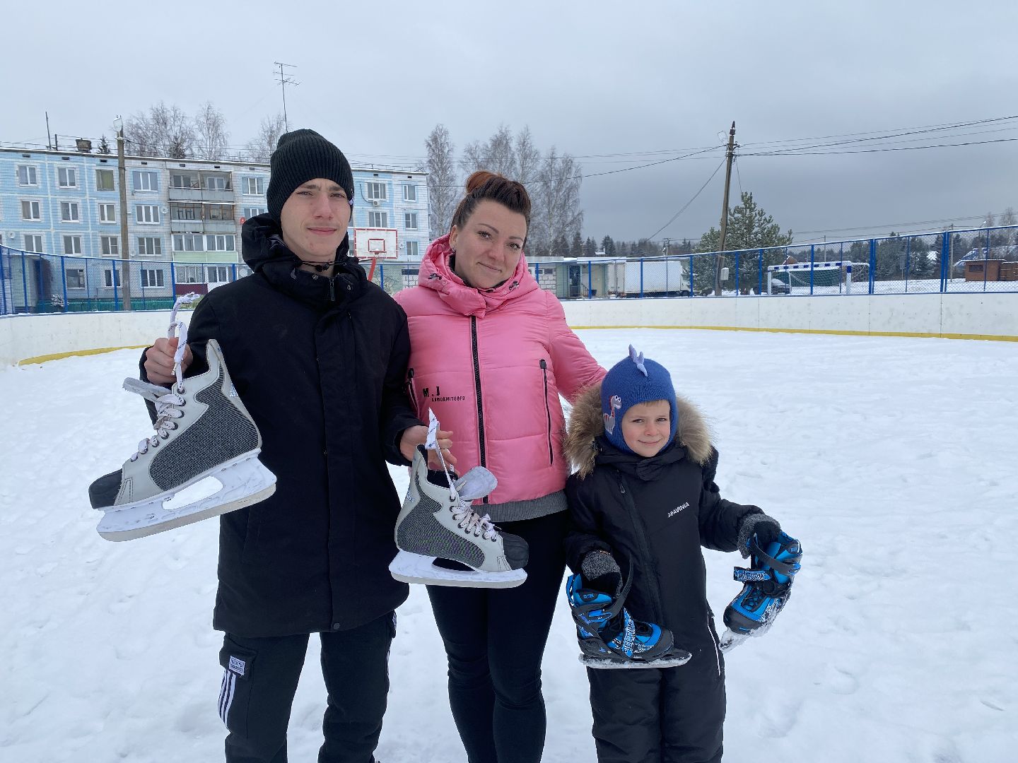 волоколамск, хоккеисты, хоккей, коньки, лед, зима в подмосковье, зимние виды спорта,