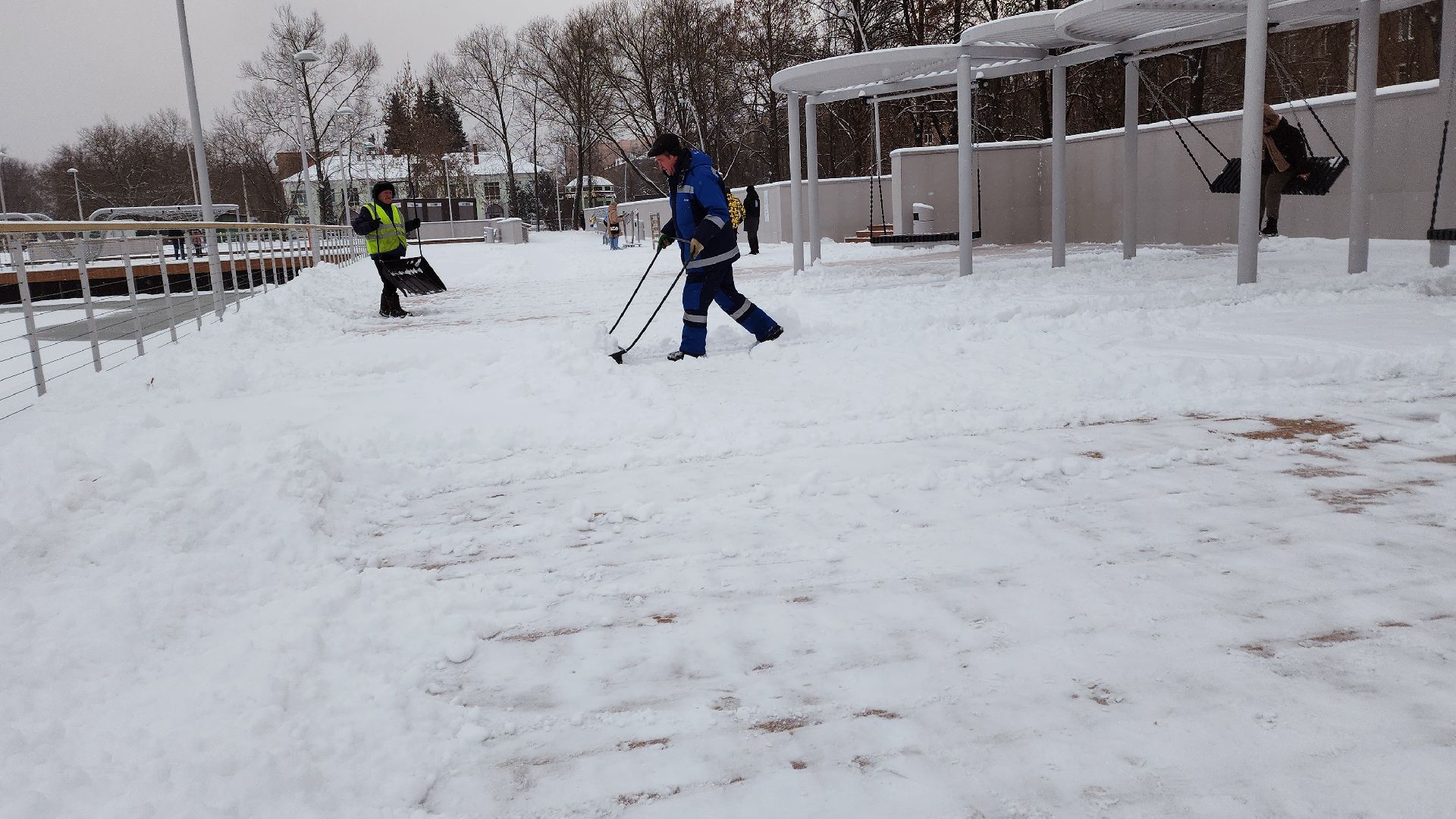 снегопад, Электросталь, зима, коммунальщики, жкх, дороги, уборка дворов, уборка дорог, уборка общественных территорий, уборка снега, оттепель,