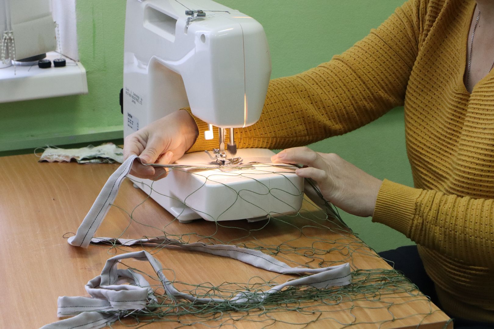 Серебряные Пруды, волонтеры, своих не бросаем, маскировочные сети,