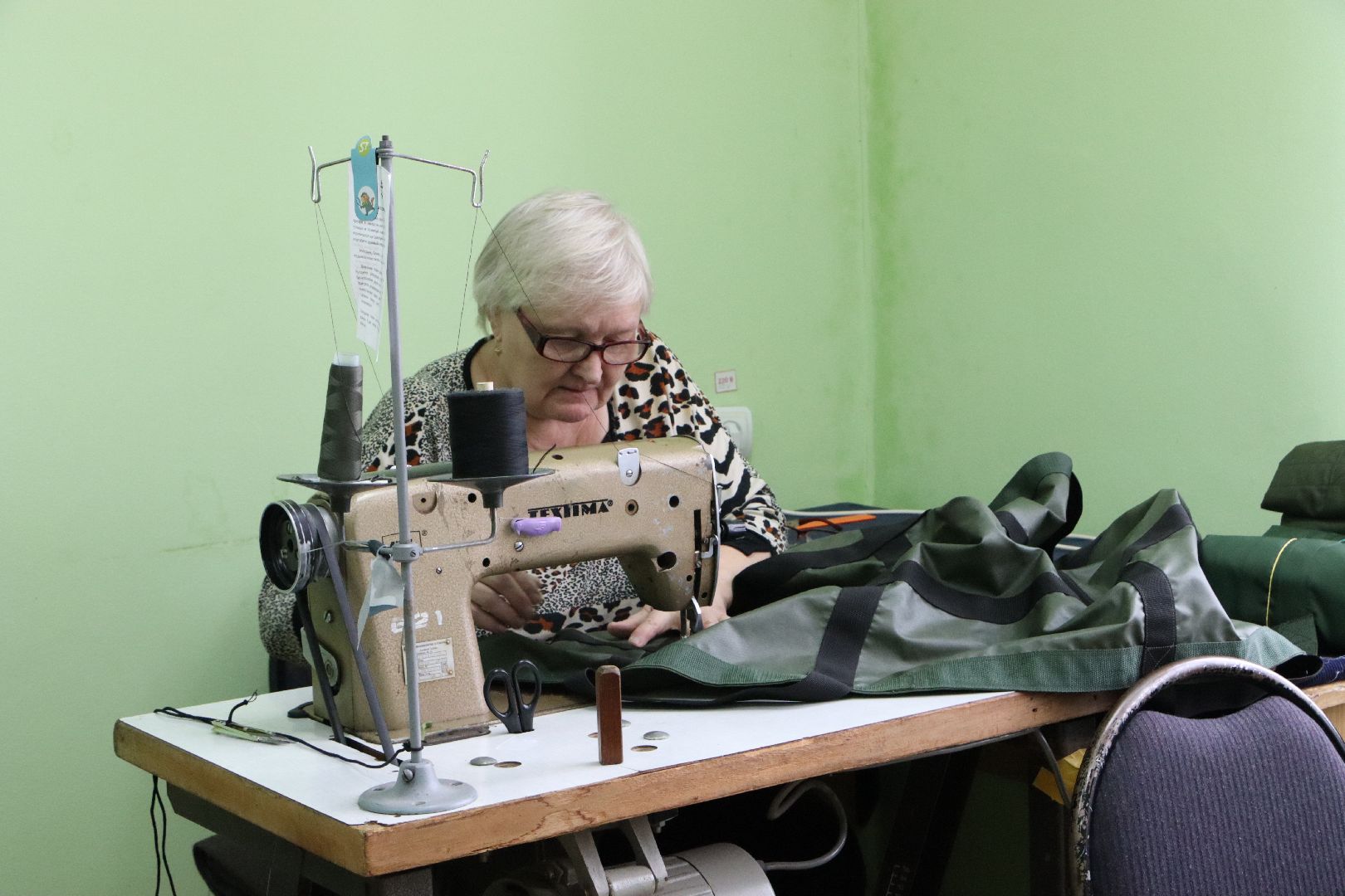 Серебряные Пруды, волонтеры, своих не бросаем, маскировочные сети,