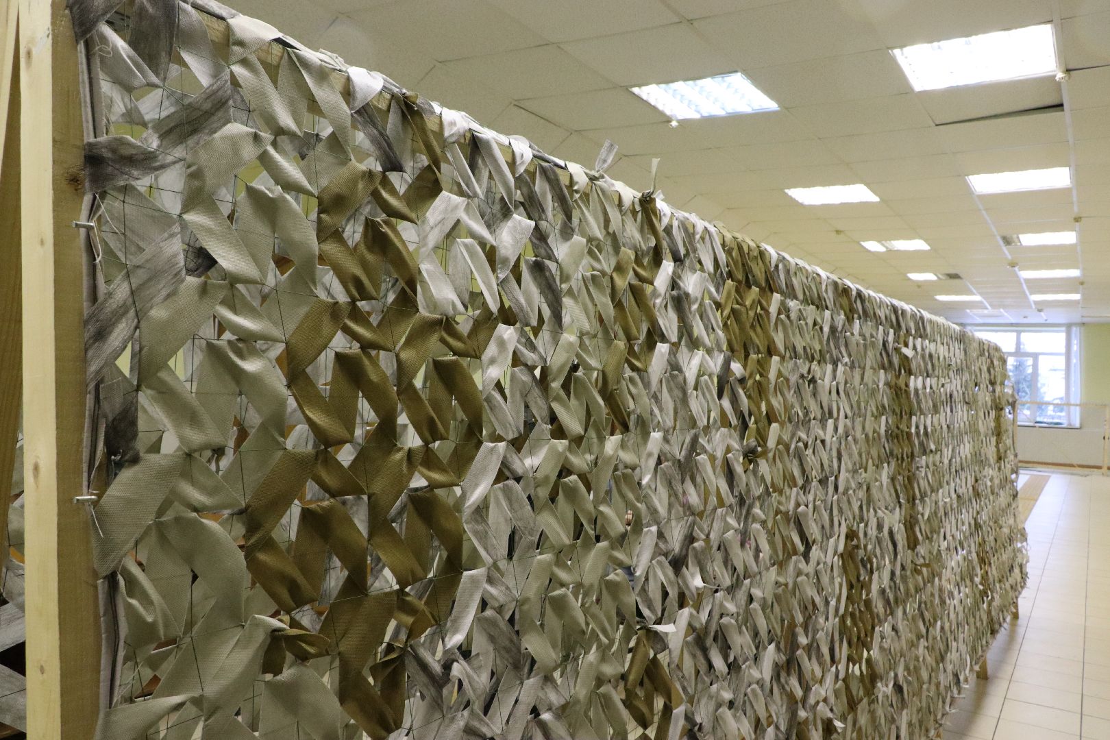 Серебряные Пруды, волонтеры, своих не бросаем, маскировочные сети,