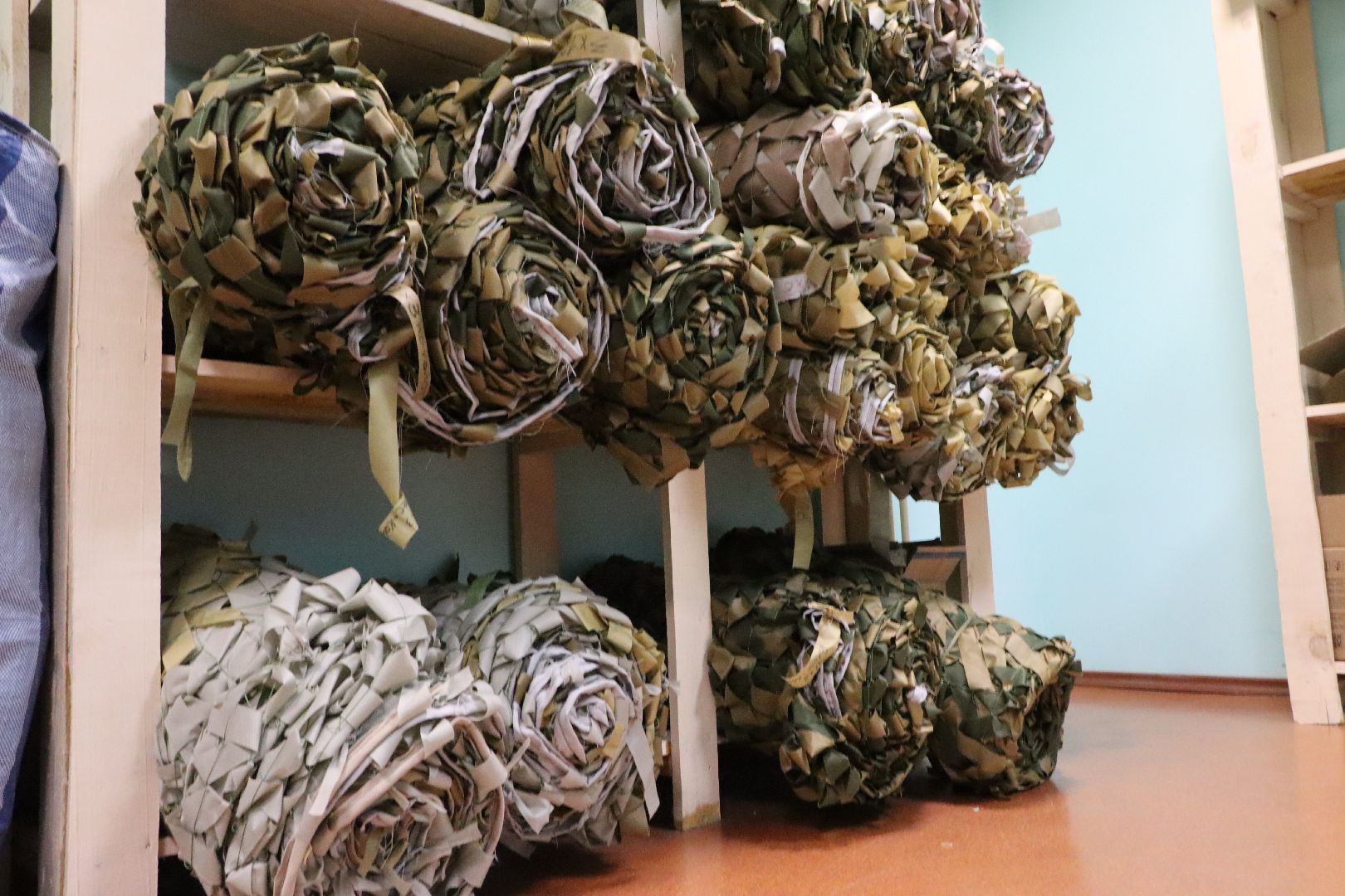 Серебряные Пруды, волонтеры, своих не бросаем, маскировочные сети,