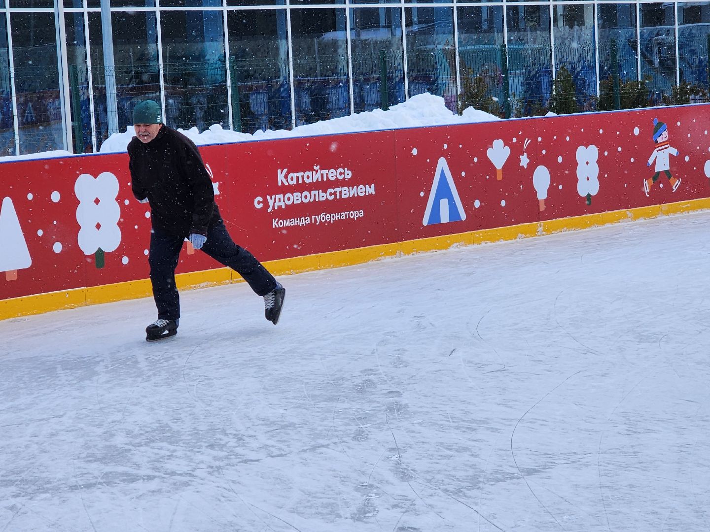 серпухов, каток, парк питомник, открытие катка, русский медведь, спортшкола,