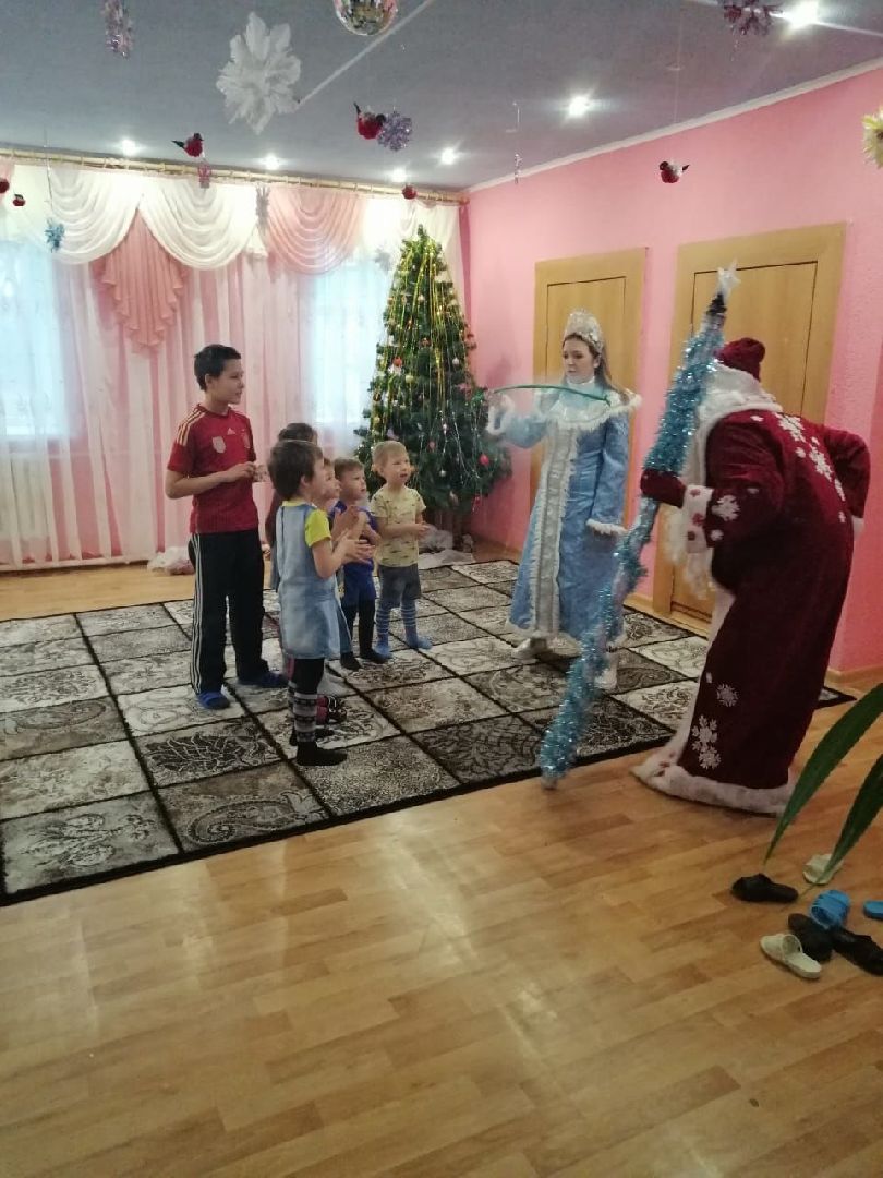 воскресенск, благотворительная акция, дети, новый год, подарки, конфеты,