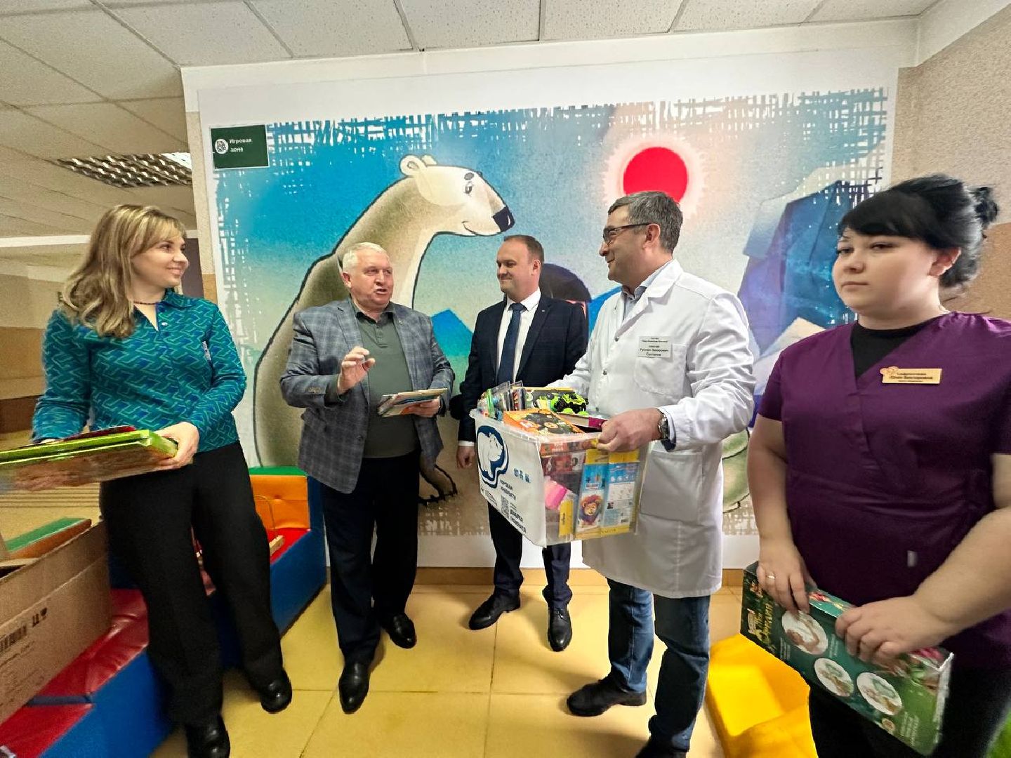 коробка храбрости, Наро-Фоминская поликлиникаподарки, медицина, врачи, Единая Россия,