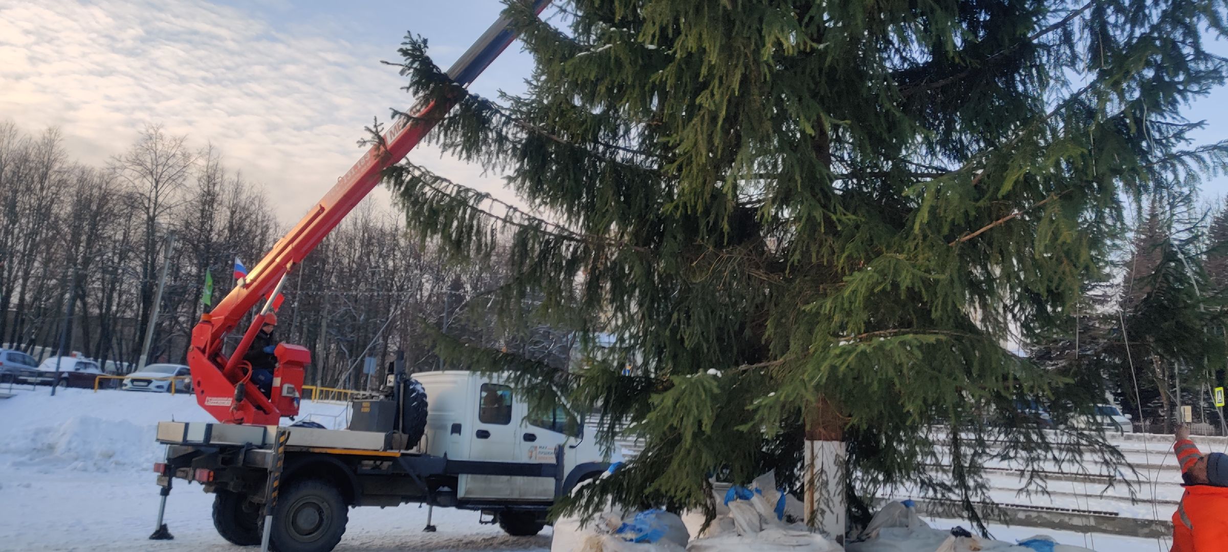 красноармейск, г.о. пушкинский, новогодняя ель, новогодние украшения,