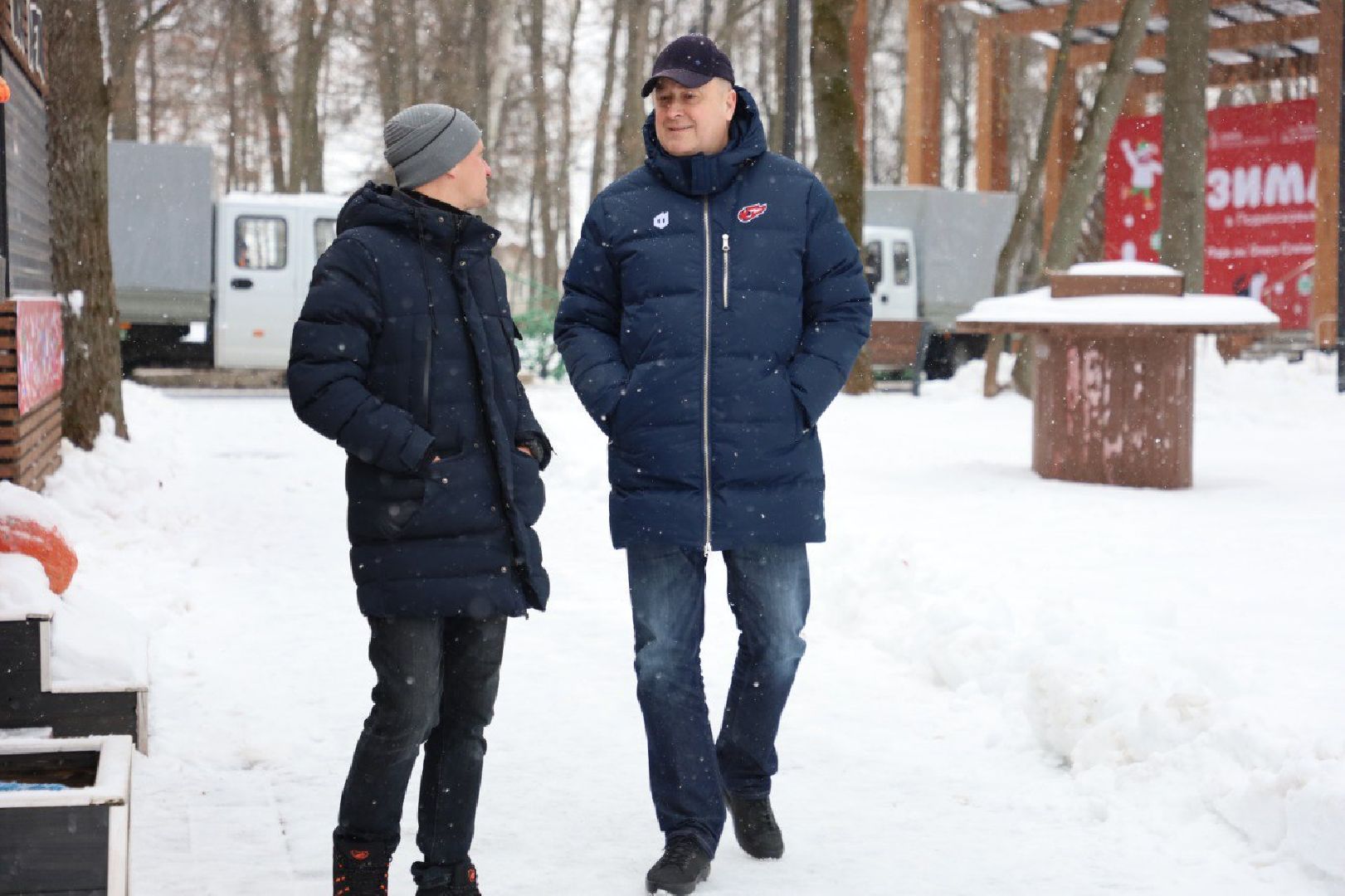 серпухов, глава серпухова, городские парки, снегопад, подготовка к праздникам,