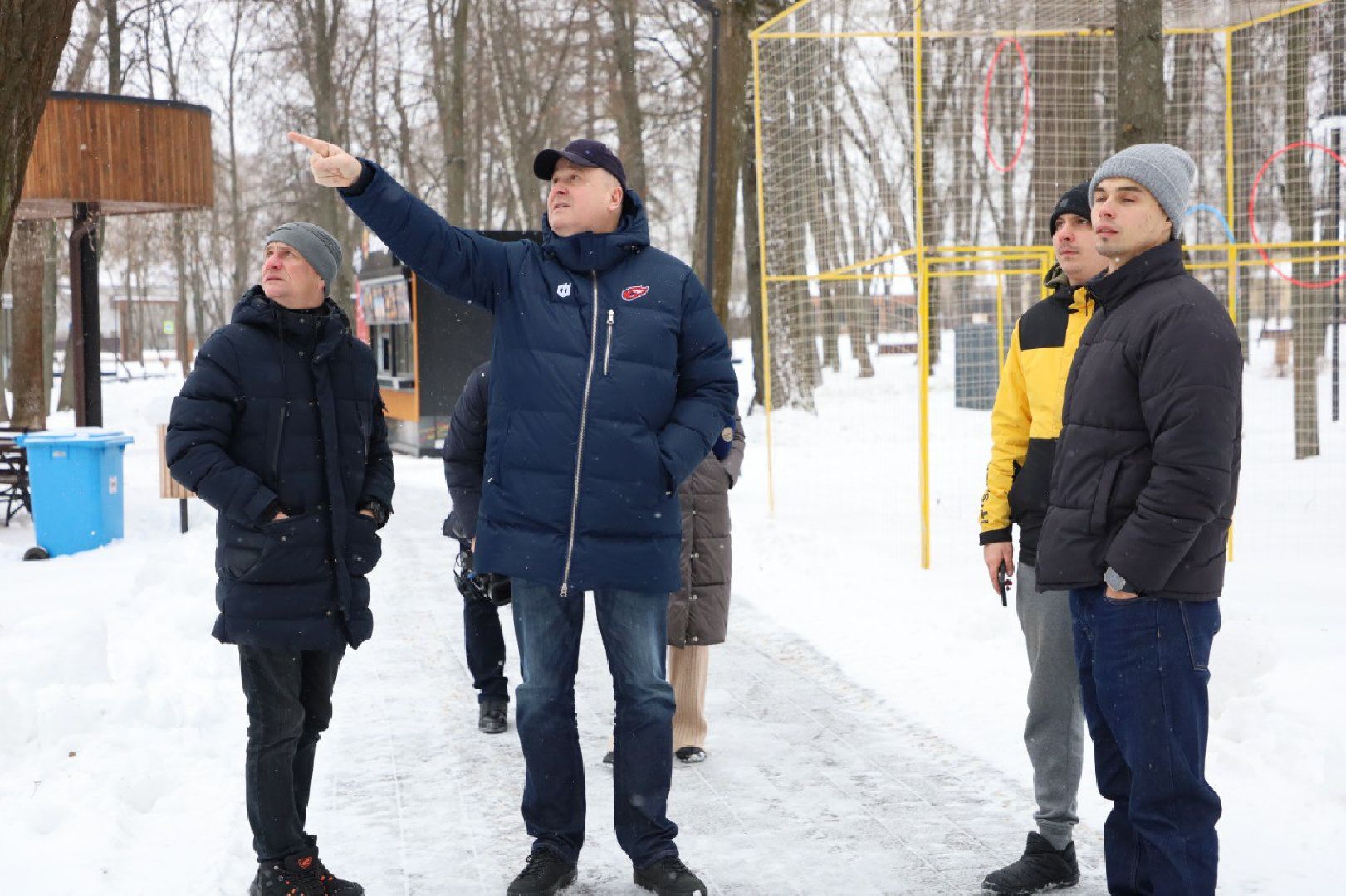 серпухов, глава серпухова, городские парки, снегопад, подготовка к праздникам,