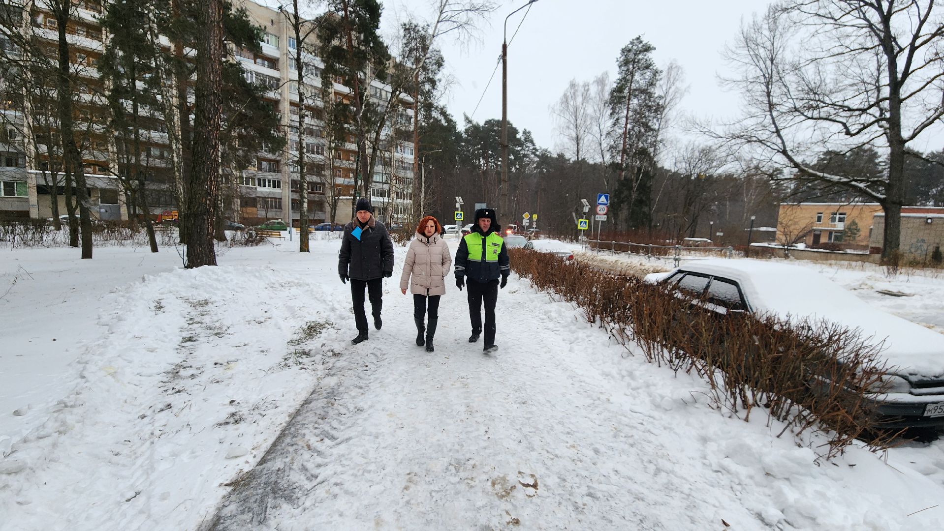 эвакуатор, госавтоинспекторы, протвино, рейд, незаконная парковка,