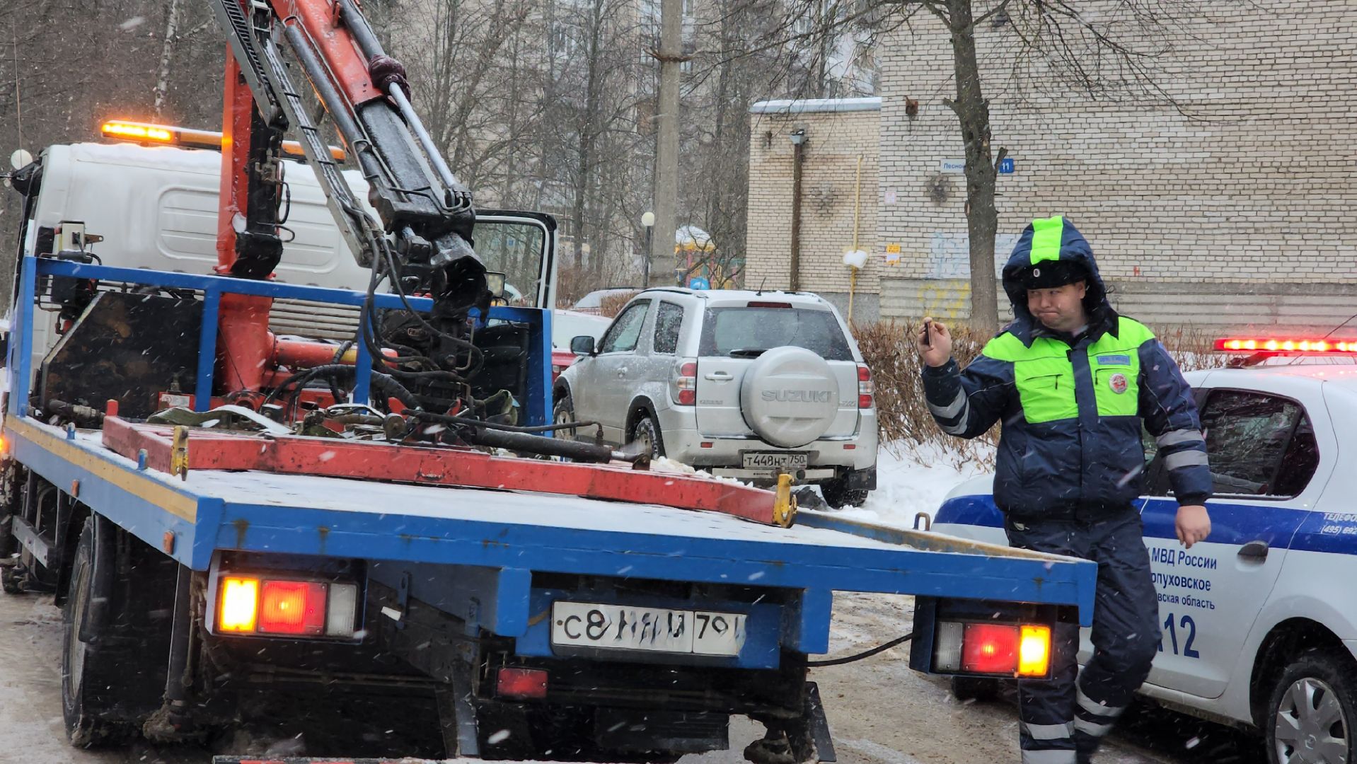 эвакуатор, госавтоинспекторы, протвино, рейд, незаконная парковка,