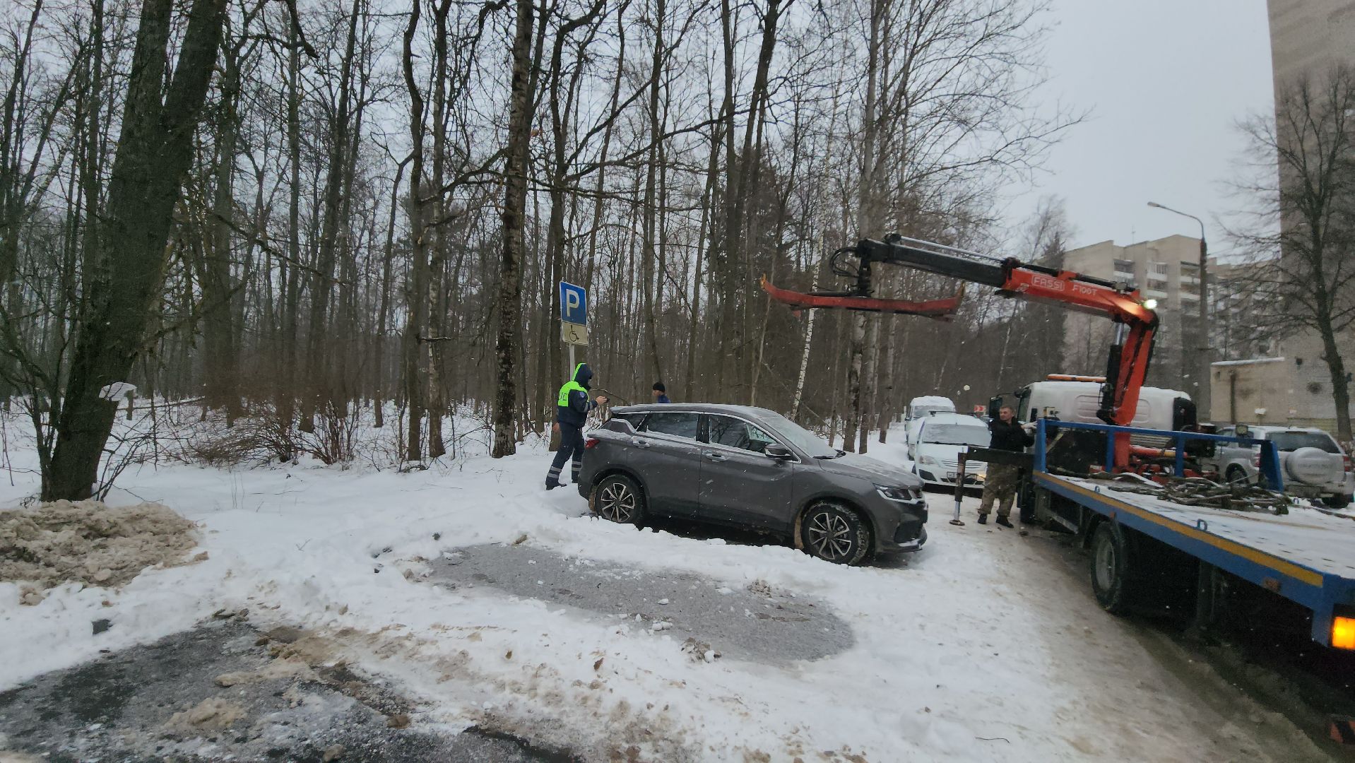эвакуатор, госавтоинспекторы, протвино, рейд, незаконная парковка,