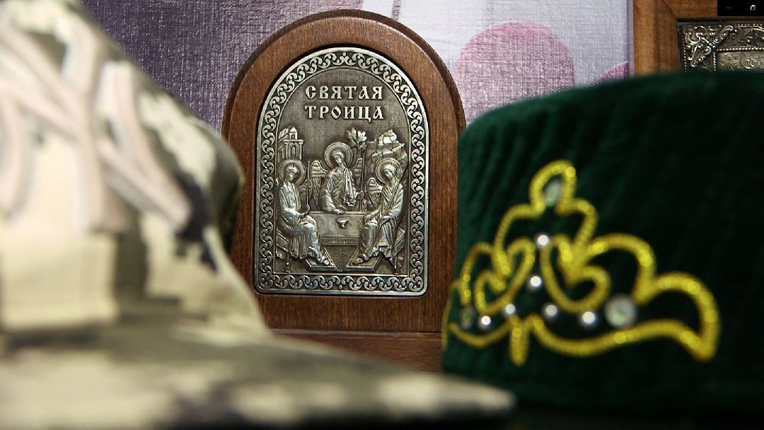 Дмитров, общество