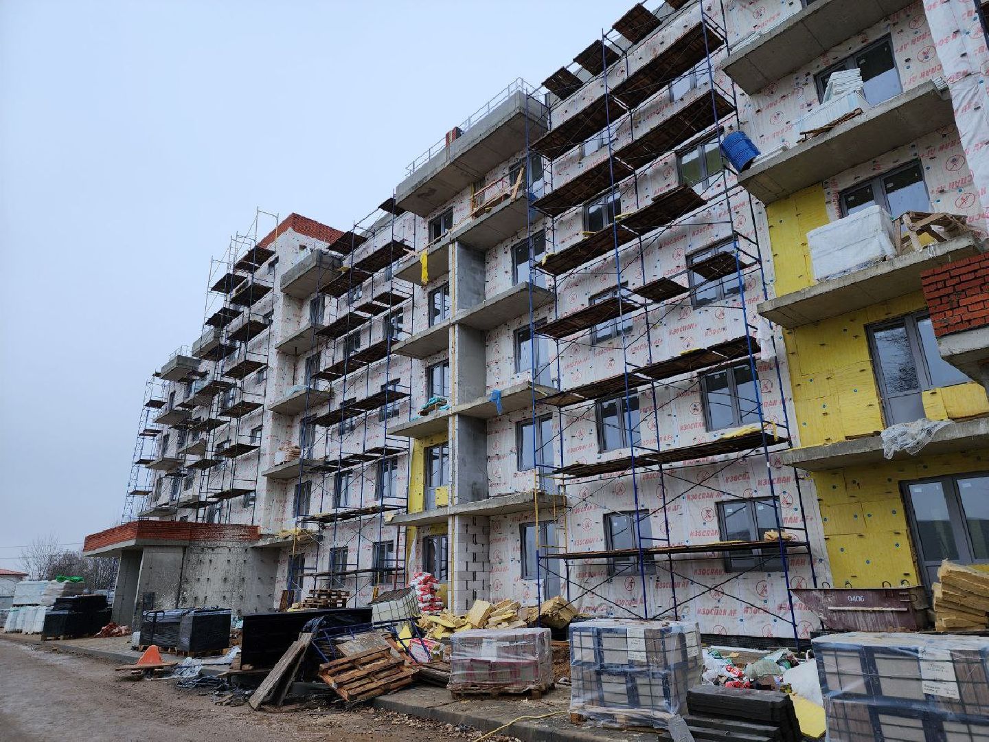 можайск, можайский городской округ, подмосковье, жители, аварийное жилье, дом, дом для переселенцев, аварийный дом, строительство, ключи,