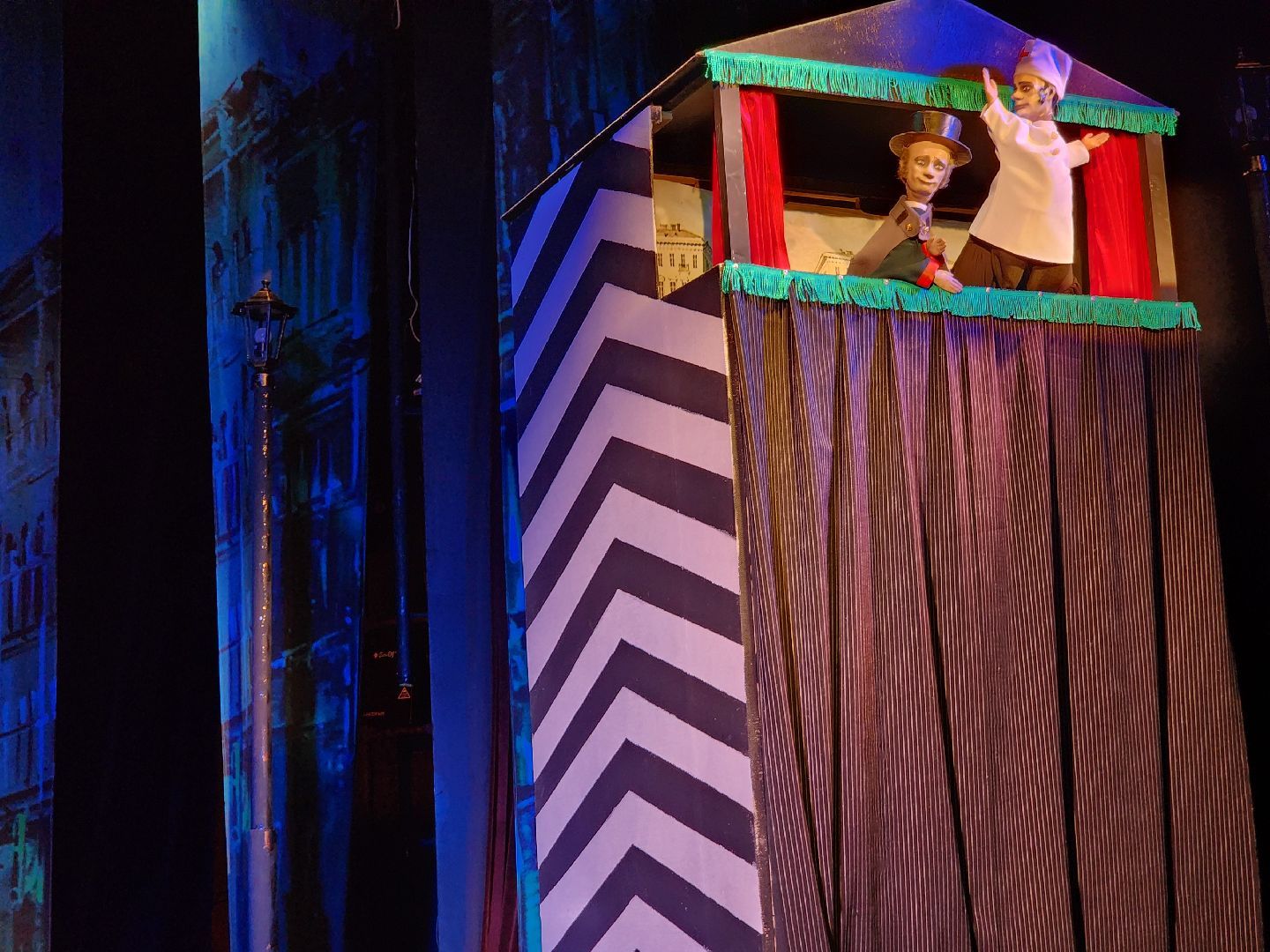 Мытищи, Театр кукол Огниво, Станислав Железкин, Александр Едуков, Алексей Гущук, Заслуженный артист России, Президент,