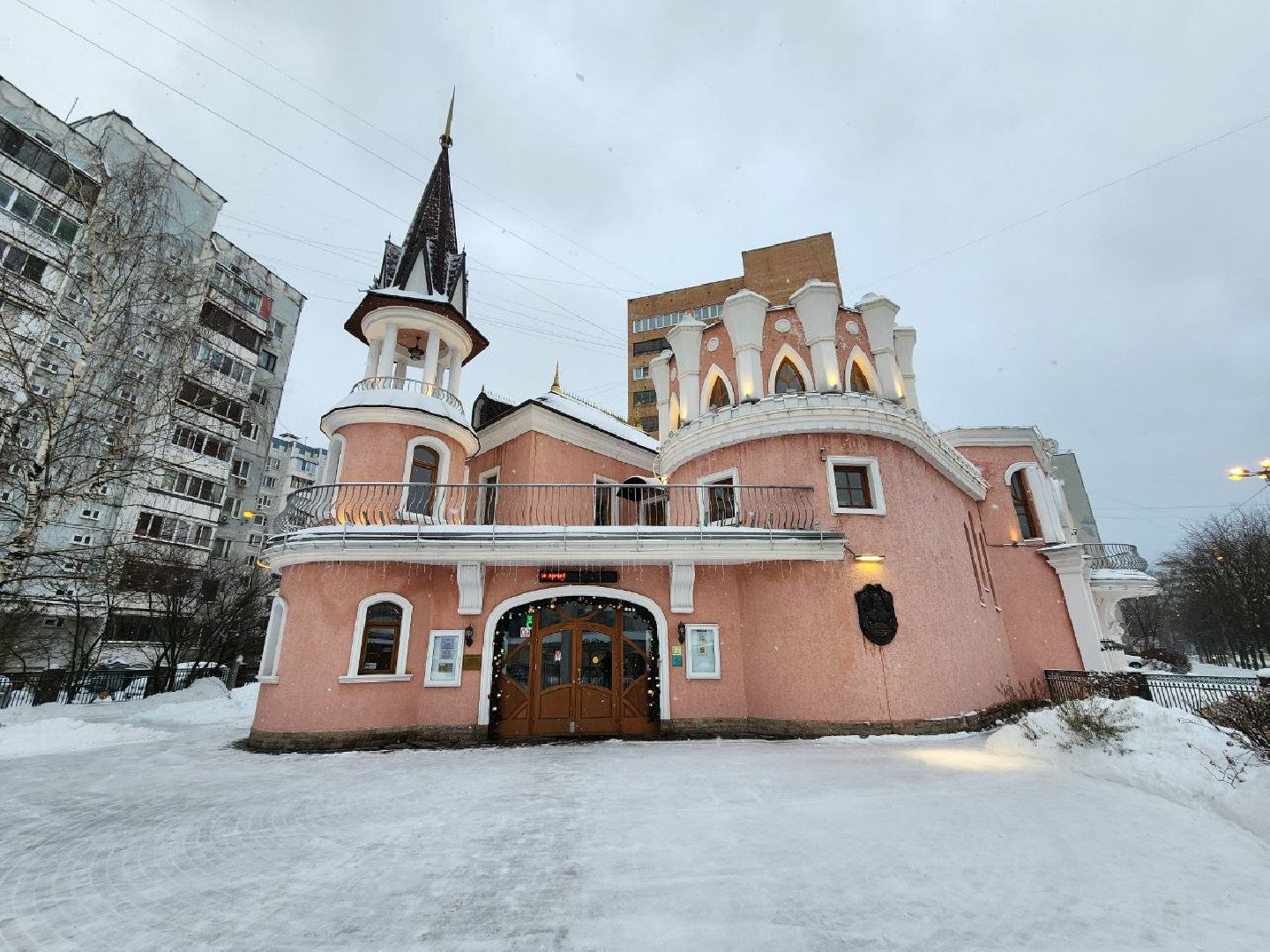 Мытищи, Театр кукол Огниво, Станислав Железкин, Александр Едуков, Алексей Гущук, Заслуженный артист России, Президент,