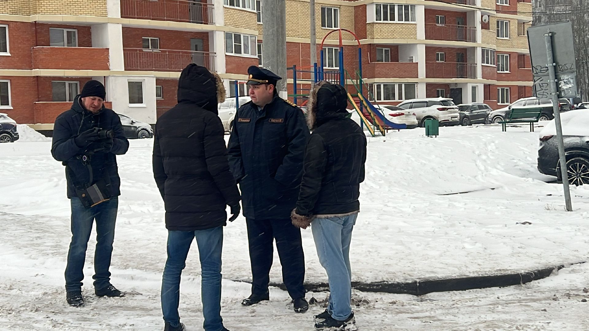 Солнечногорск, Жители, уборка дворов, уборка снега, уборка дорог,