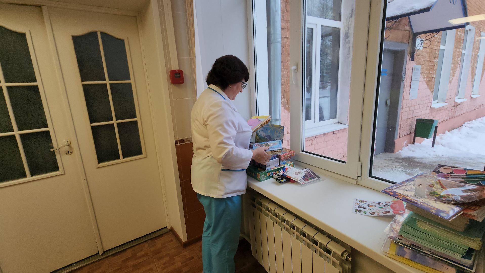 единая россия, подарки детям, добрая комната, детская больница, серпухов, улица химиков, коробка храбрости,