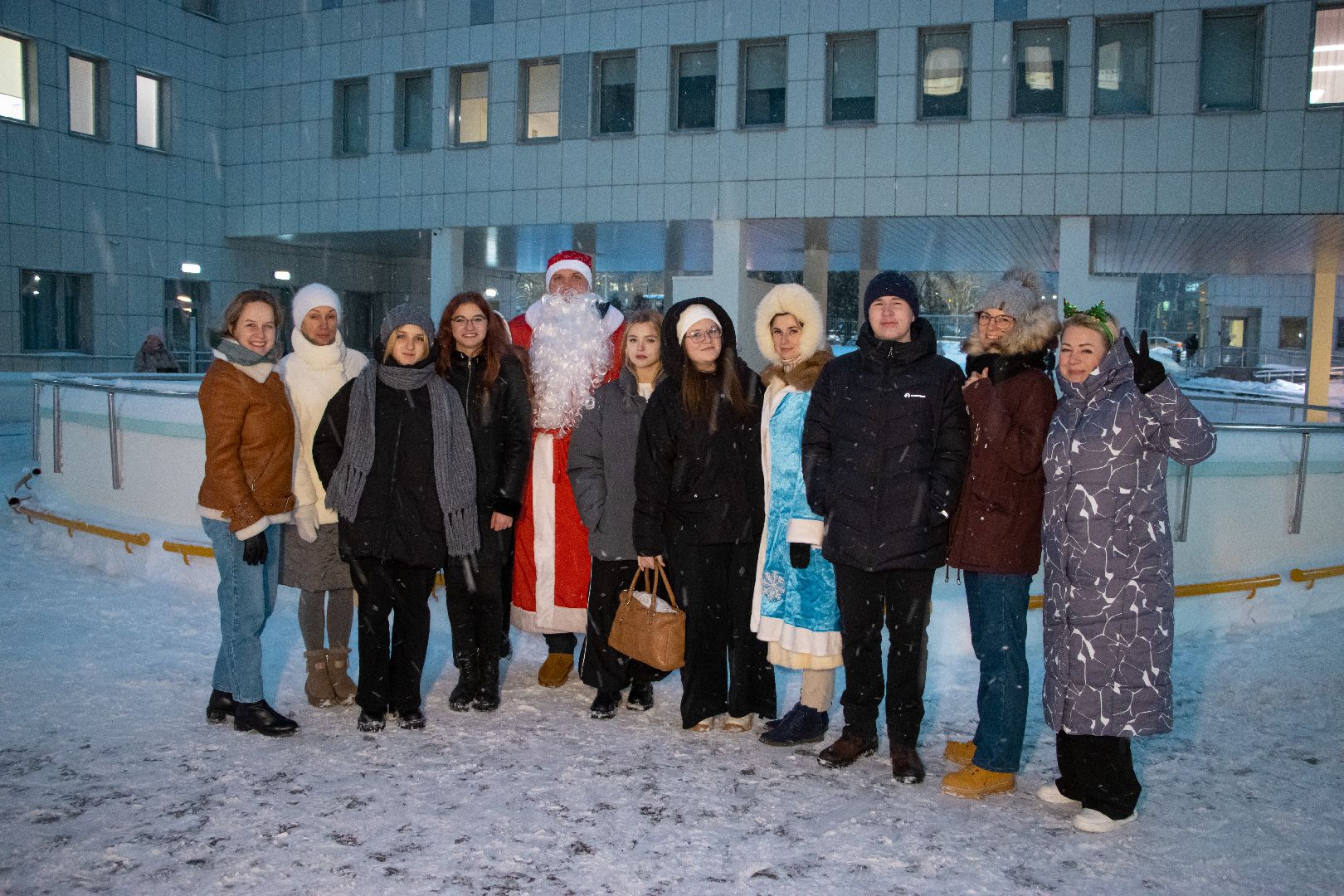 новогодние украшения, праздники, новый год, наро-фоминский перинатальный центр,