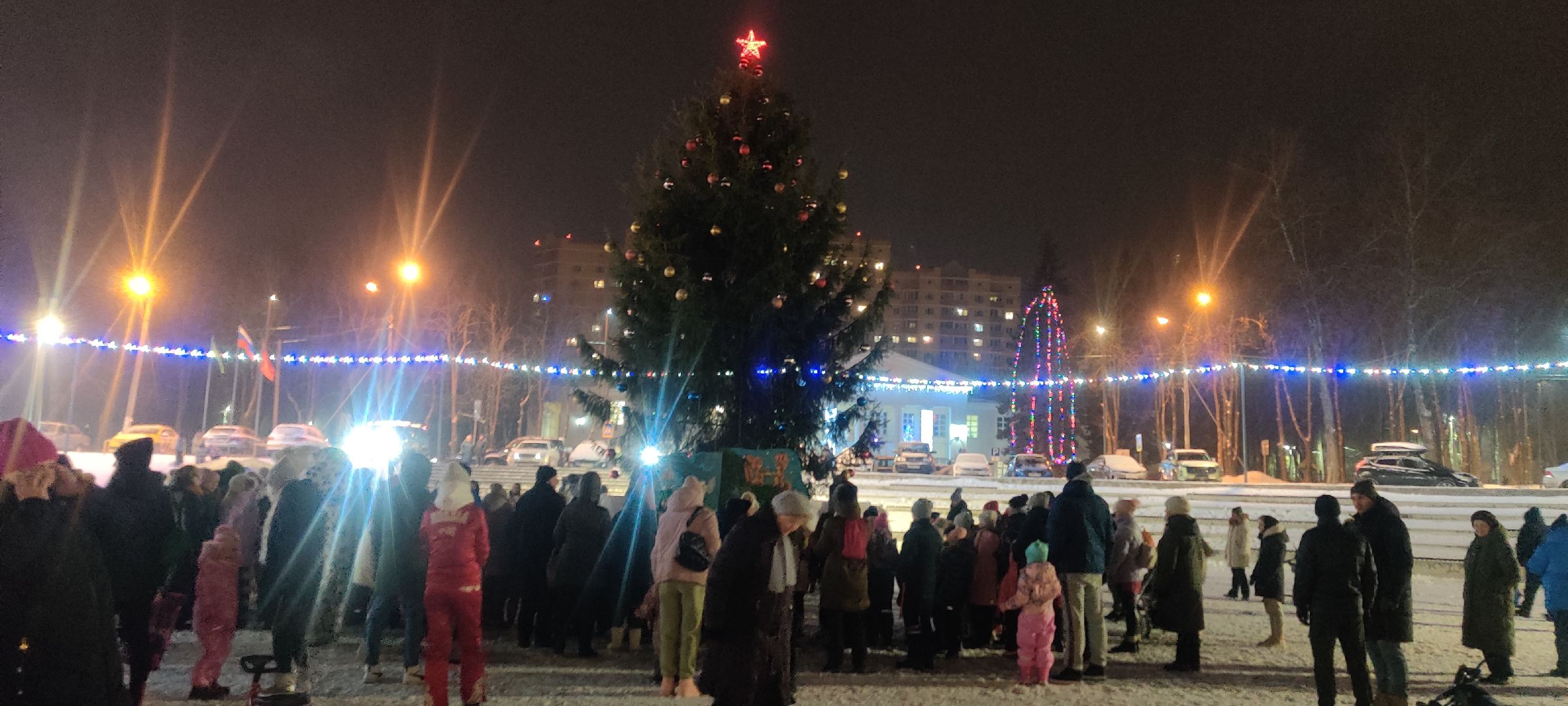 красноармейск, г.о. пушкинский,зима в подмосковье, иллюминация, новогодняя ель,
