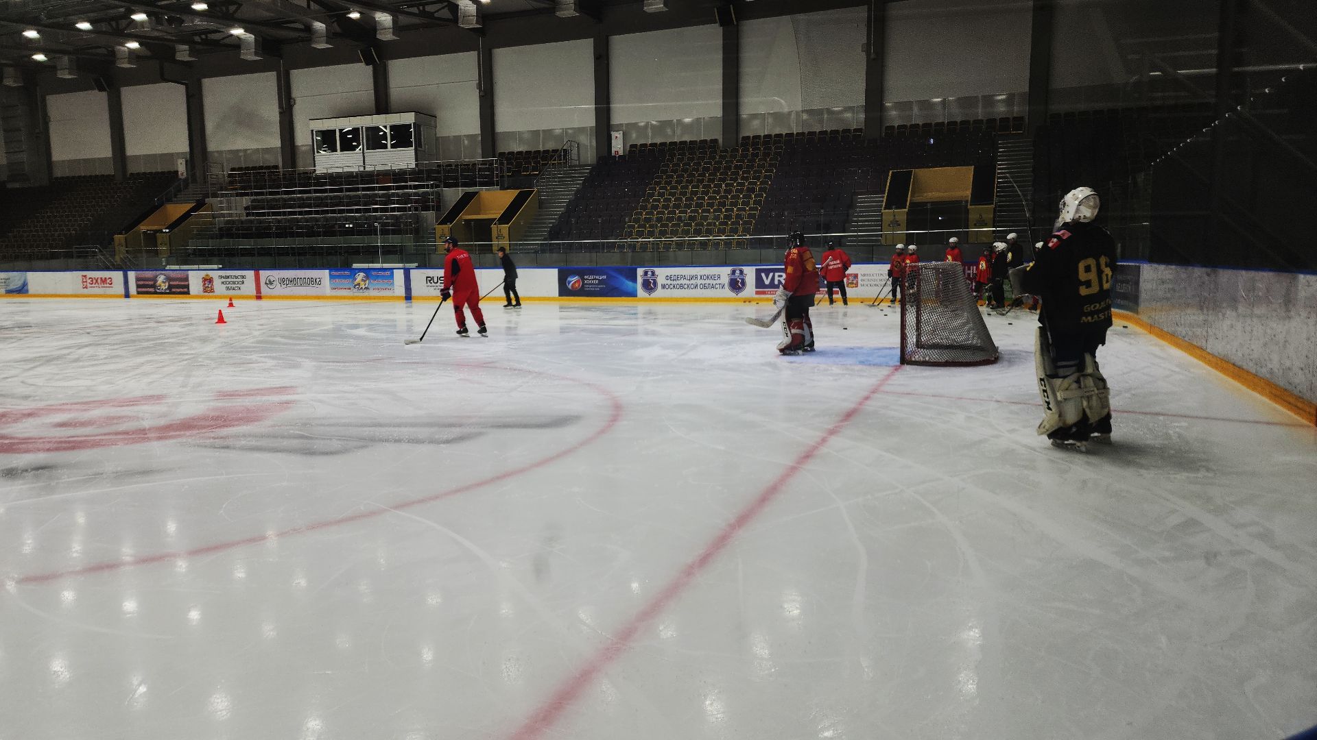 хоккей, день хоккея, электросталь, электросталь спортивная, юные хоккеисты, ледовая арена, ледовый дворец, ледовый комбайн, каток, хоккейный сезон, тренер, тренер по хоккею,