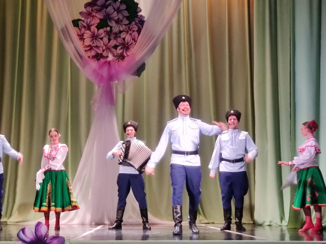 Красноармейск, казаки, концерт, народные песни, народные танцы, народные костюмы