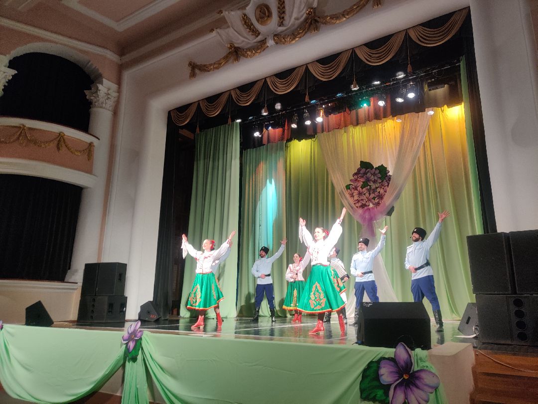 Красноармейск, казаки, концерт, народные песни, народные танцы, народные костюмы