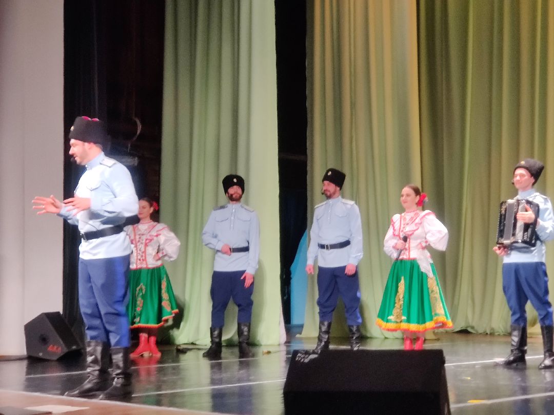 Красноармейск, казаки, концерт, народные песни, народные танцы, народные костюмы