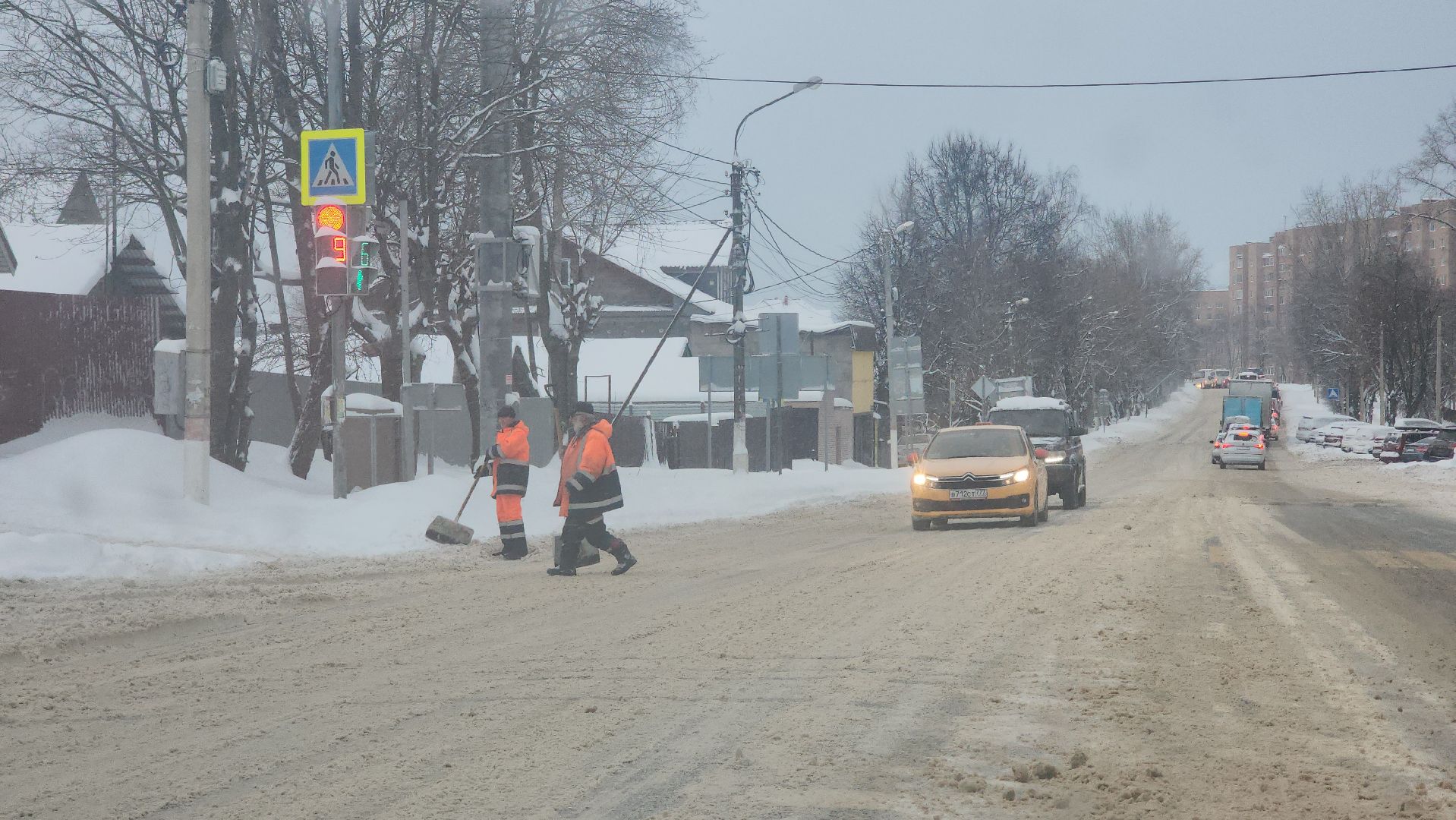 Пушкино, уборка дворов, Уборка снега, Снегопад, Городской округ Пушкинский,