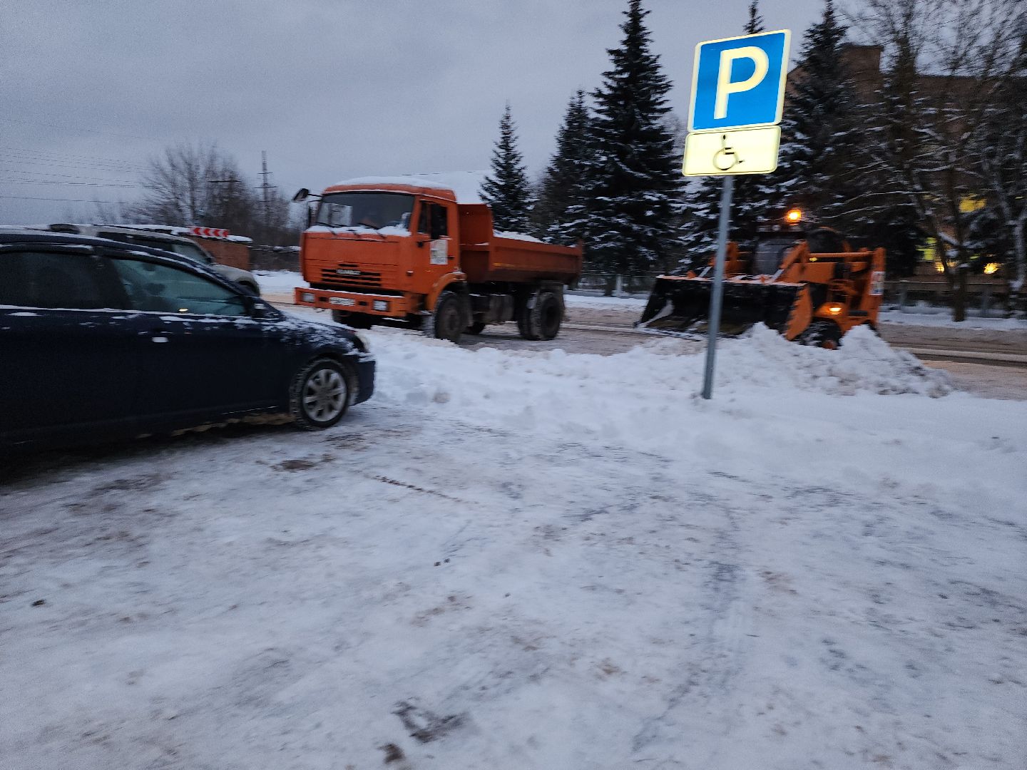 серпухов, подмосковье, убирают снег, благоустройство,
