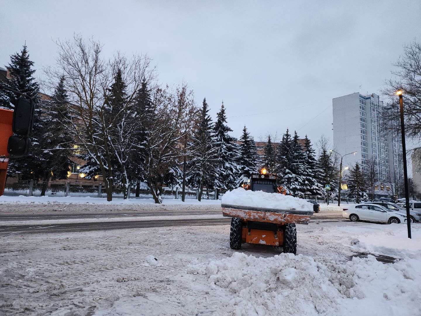 серпухов, подмосковье, убирают снег, благоустройство,