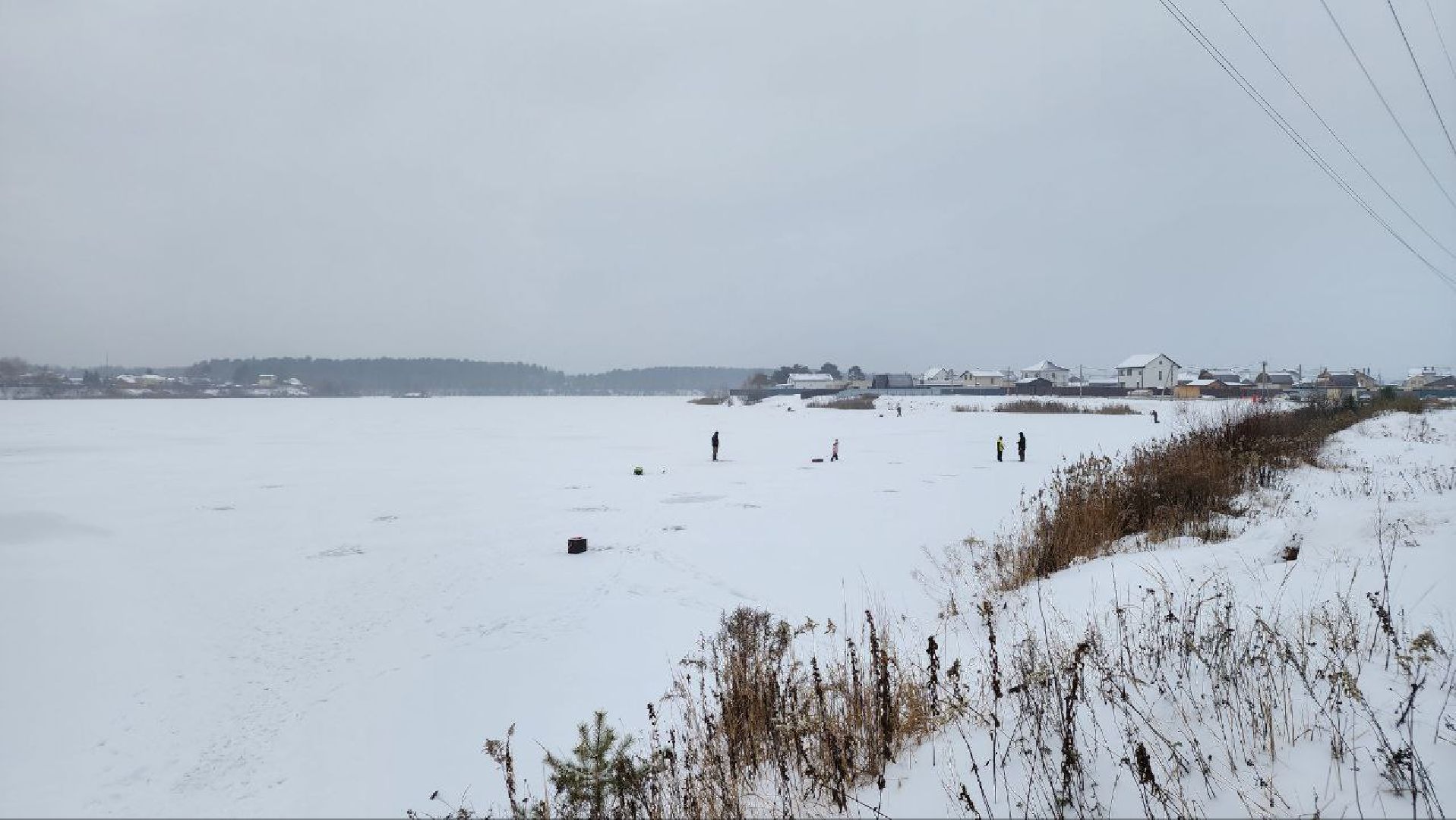 тонкий лед, безопасность нахождения на льду, ледостав в подмосковье, Лосино-Петровский,