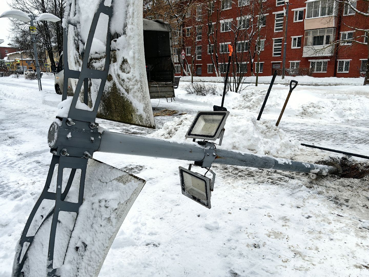 фонарь, столб, освещение, ремонт, ремонт фасада,