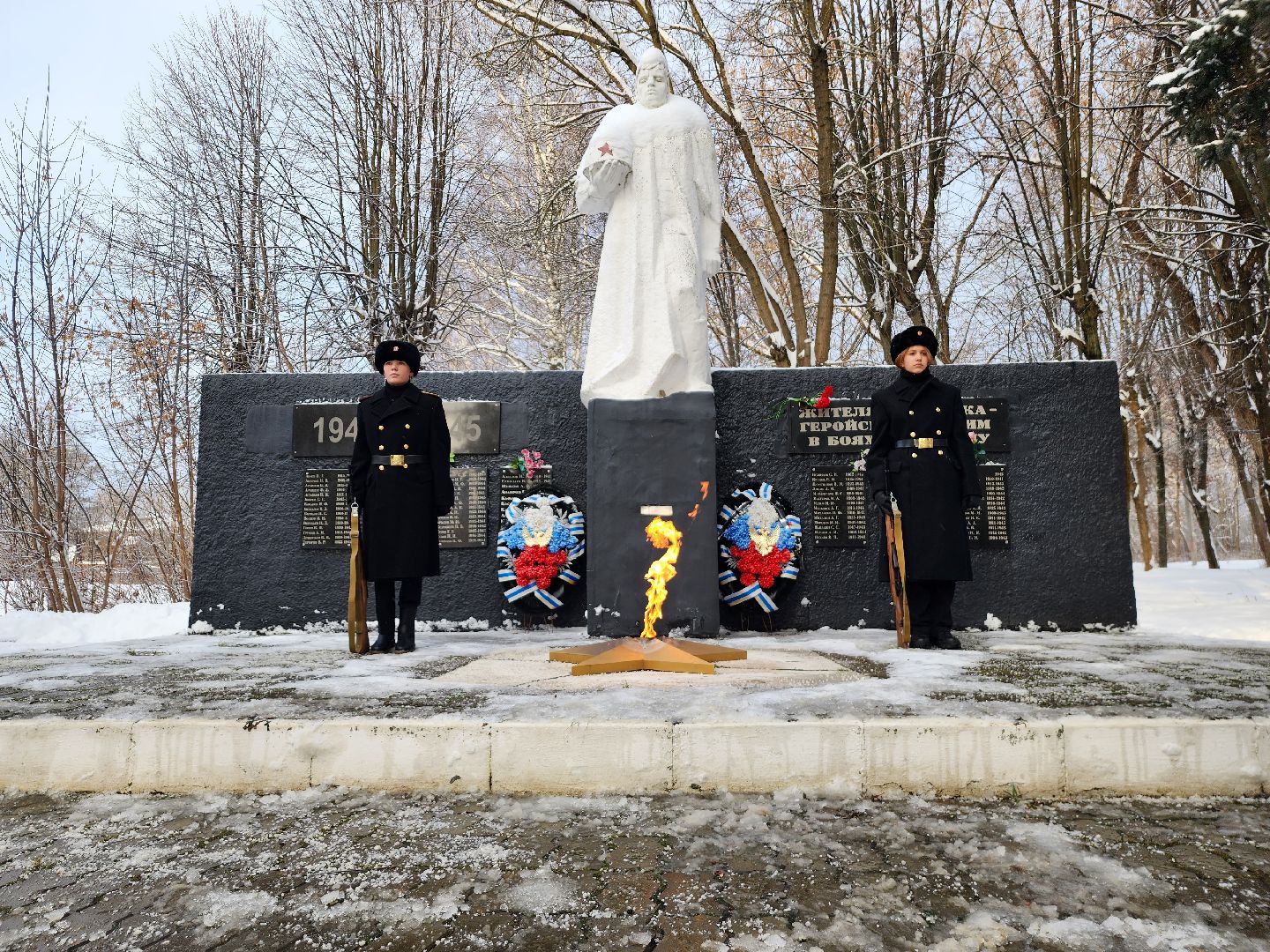 контрнаступление под москвой, серпухов, вечный огонь, митинг, кадеты, улица крюкова,