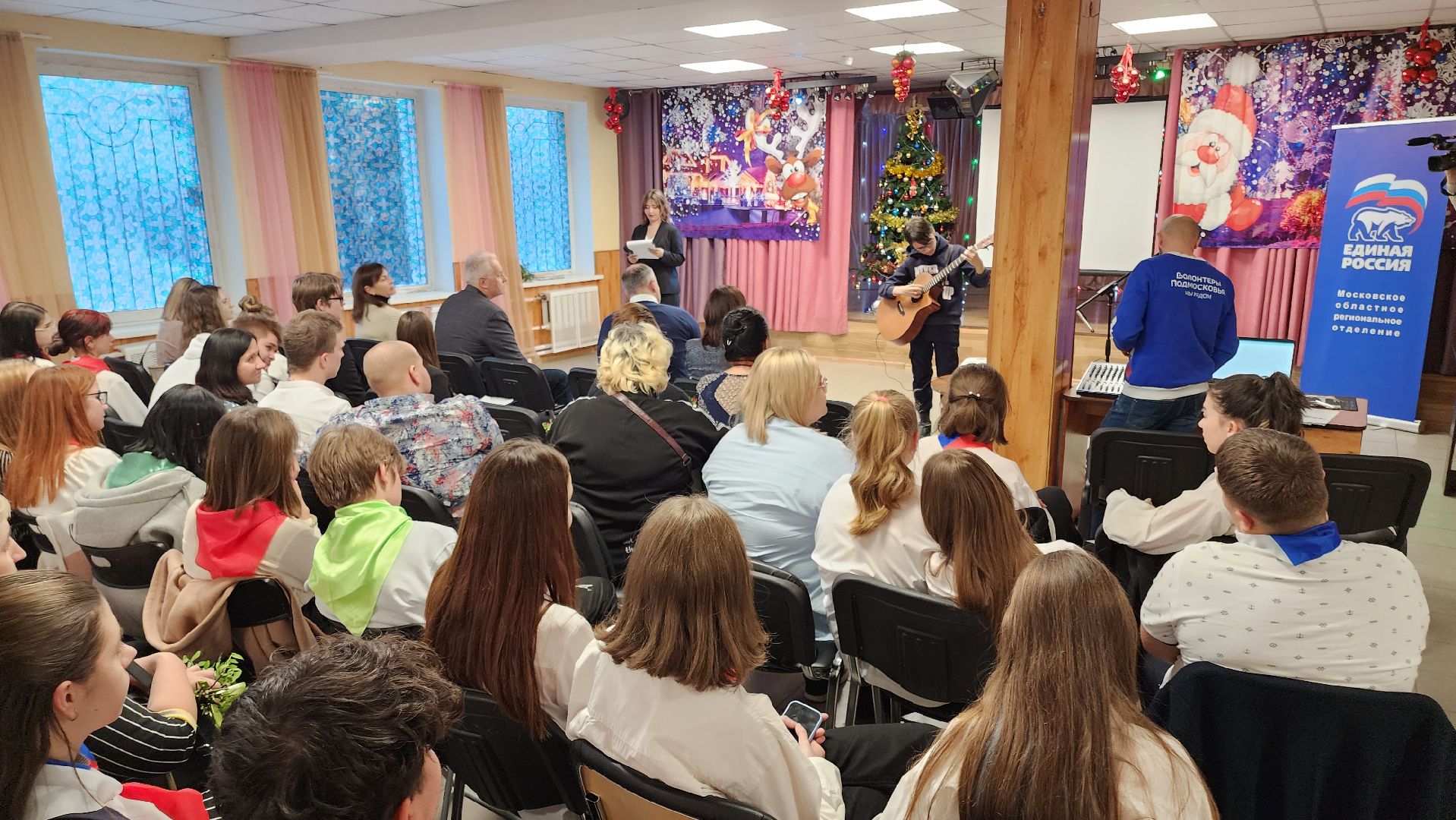 кашира, день волонтера, волонтеры, доброврольцы, активисты, кмц, гуманитарная помощь,