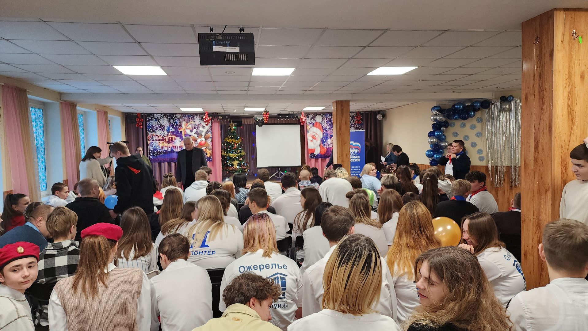 кашира, день волонтера, волонтеры, доброврольцы, активисты, кмц, гуманитарная помощь,