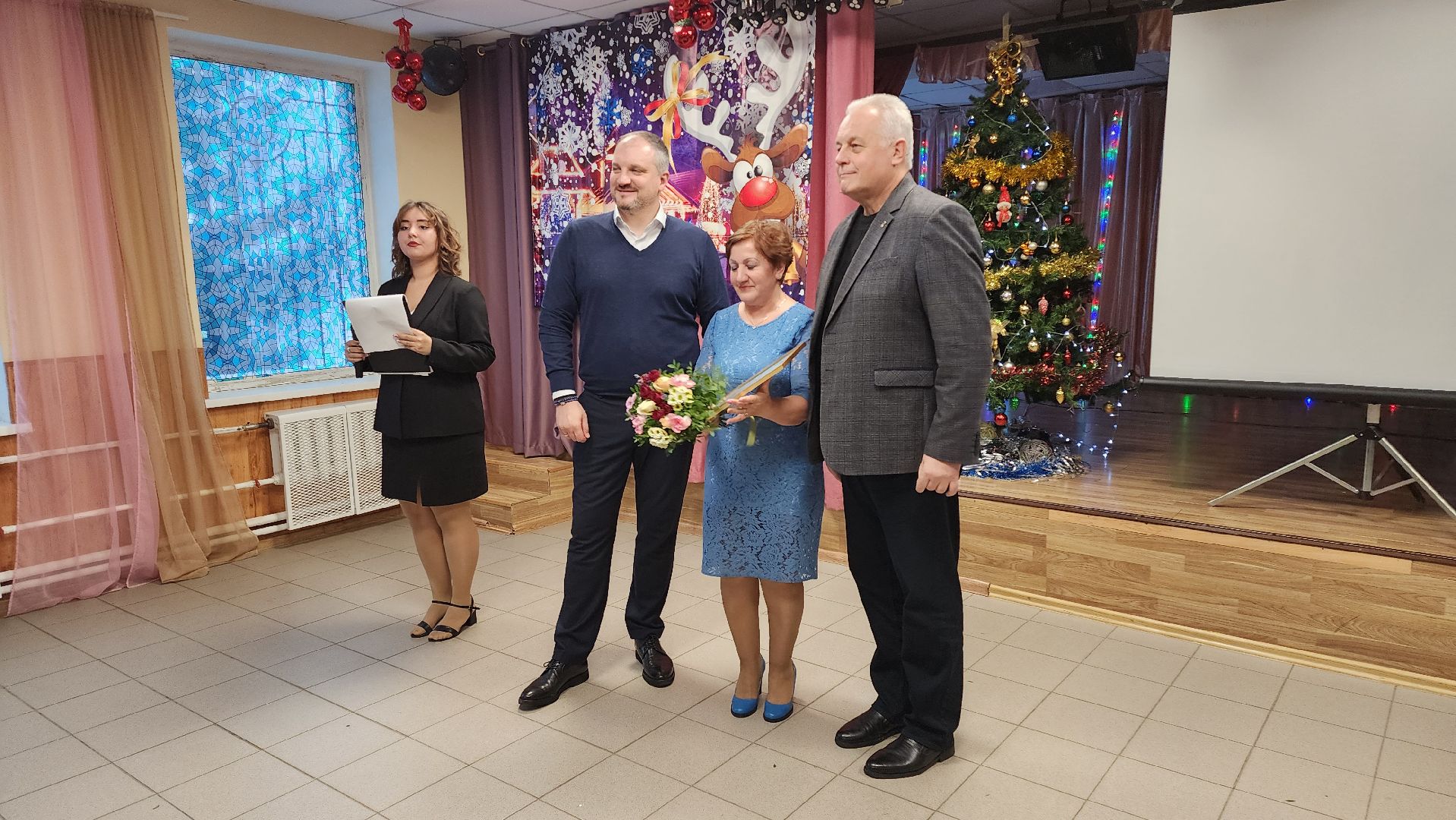 кашира, день волонтера, волонтеры, доброврольцы, активисты, кмц, гуманитарная помощь,