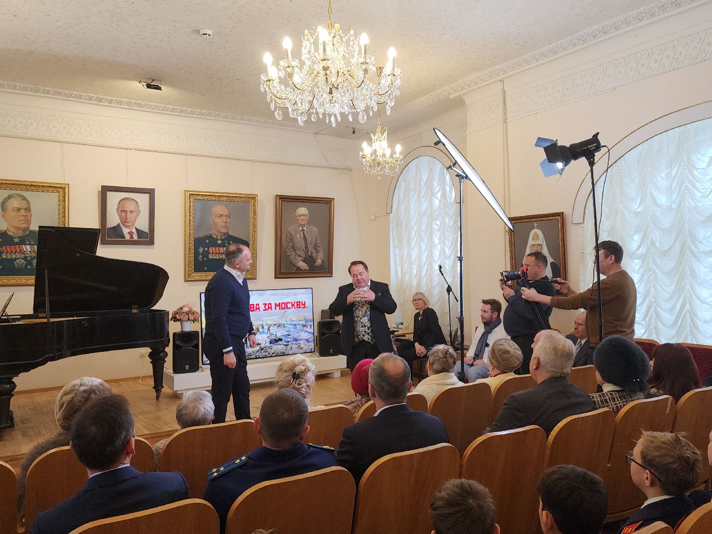 кашира, краеведческий музей, персональная выставка, виктор шилов, художник, живописец, портрет, пейзаж, народный художник россии,