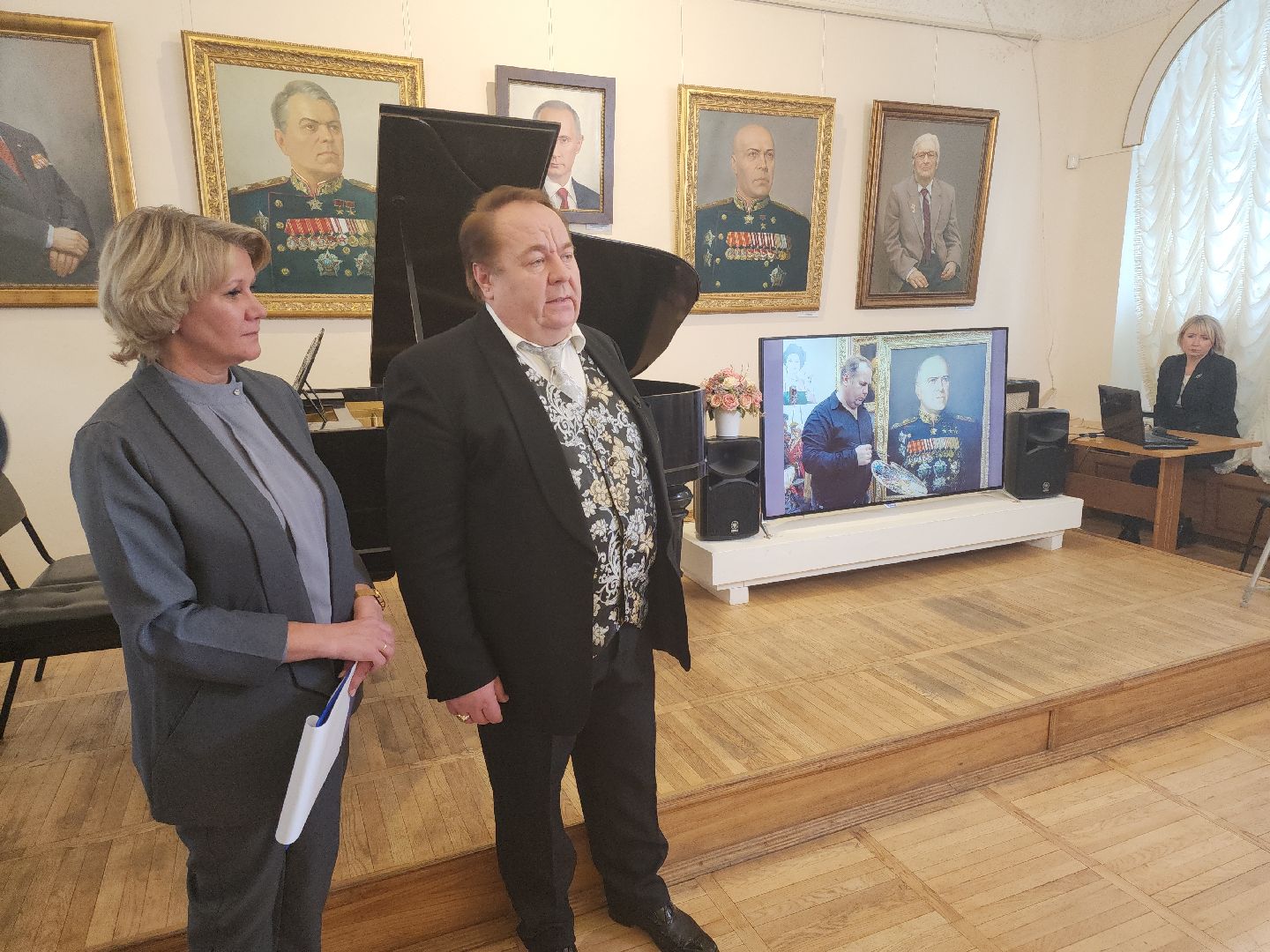 кашира, краеведческий музей, персональная выставка, виктор шилов, художник, живописец, портрет, пейзаж, народный художник россии,