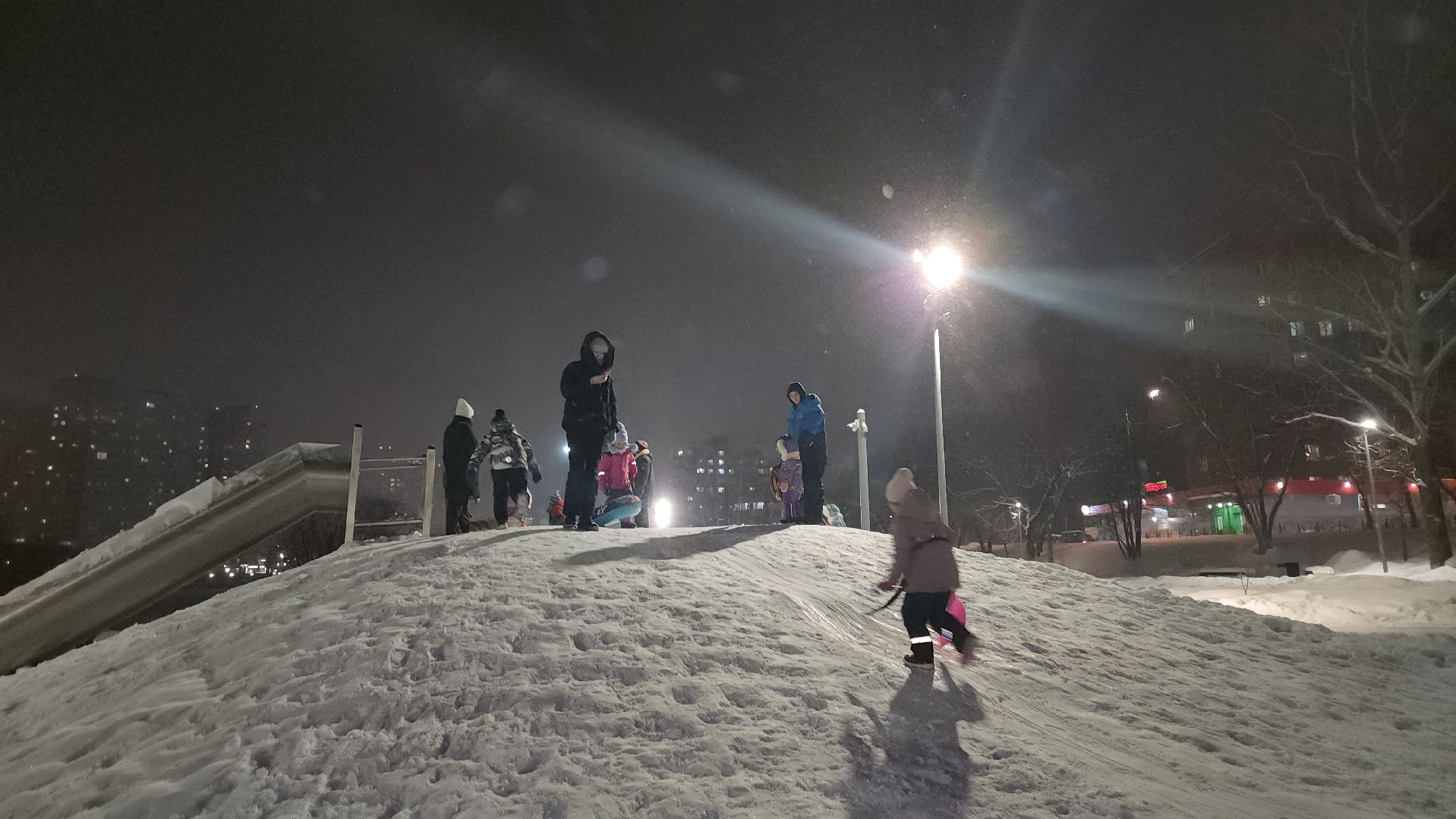 Пушкино, горки, снег, новый год, дети, общество, люди, досуг, Зима в Подмосоковье, Городской округ Пушкинский,