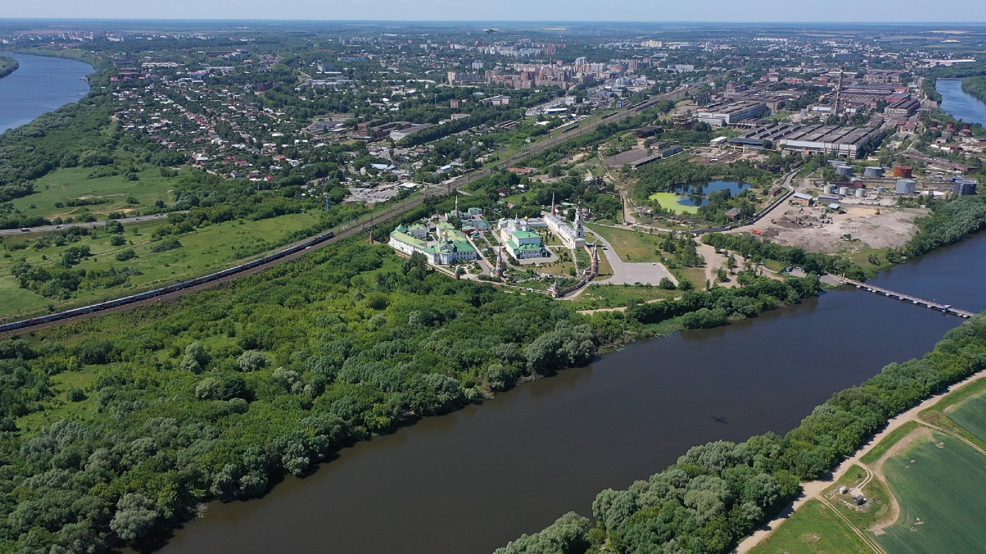 видео с коптера, Коломна, монастырь, архитектура,