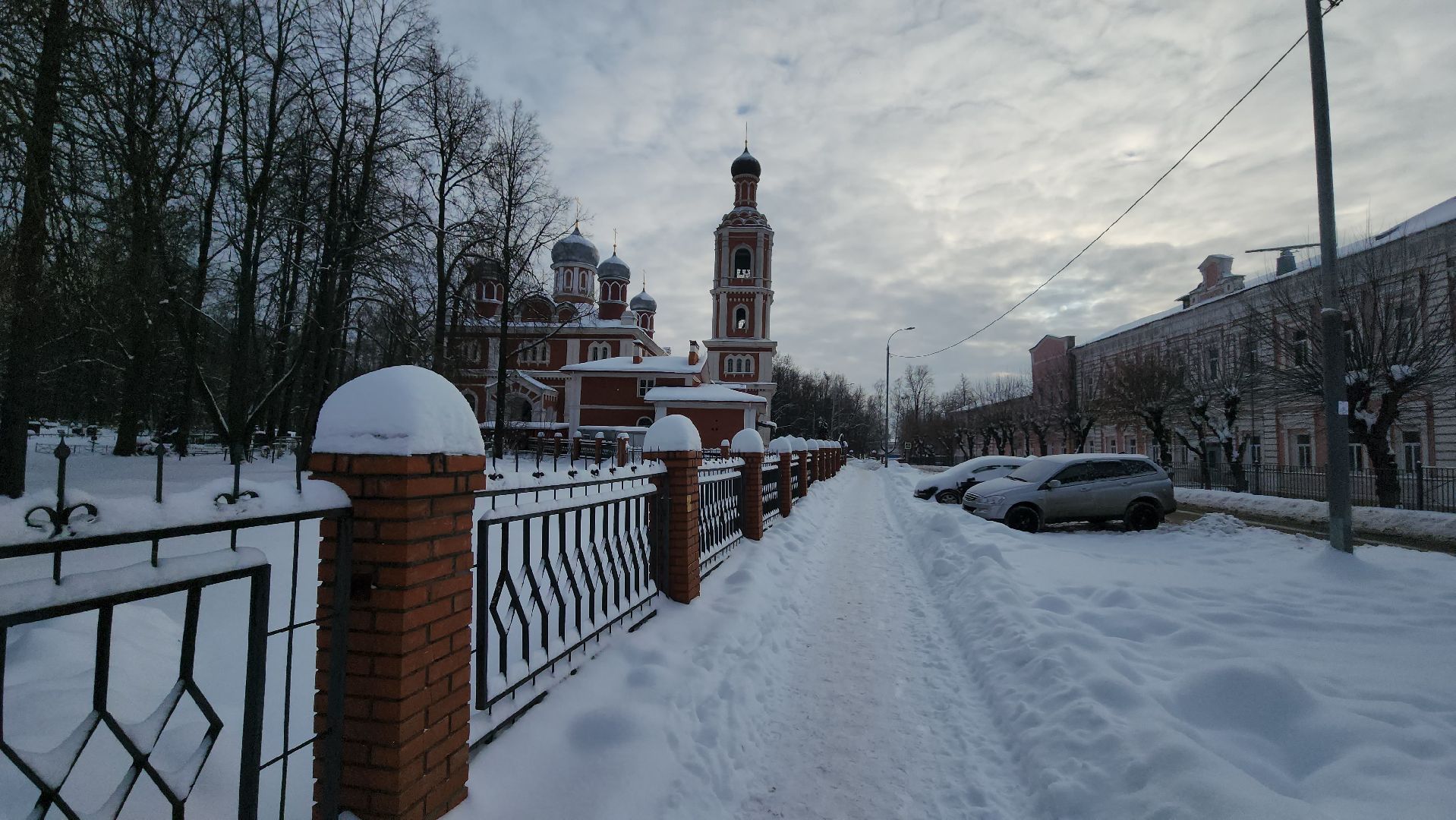 подольская епархия, серпухов, волонтеры, храм всех святых, дк исток, рождественские чтения, молебен,