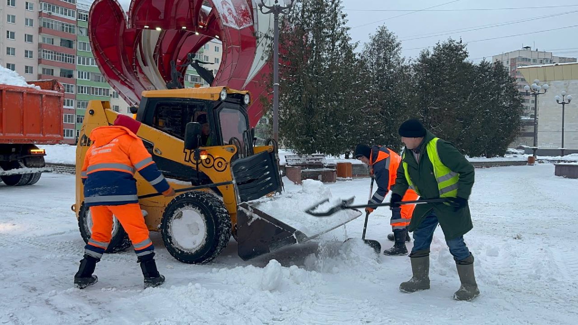 уборка дворов, снегоуборка, жкх, Наро-Фоминск,
