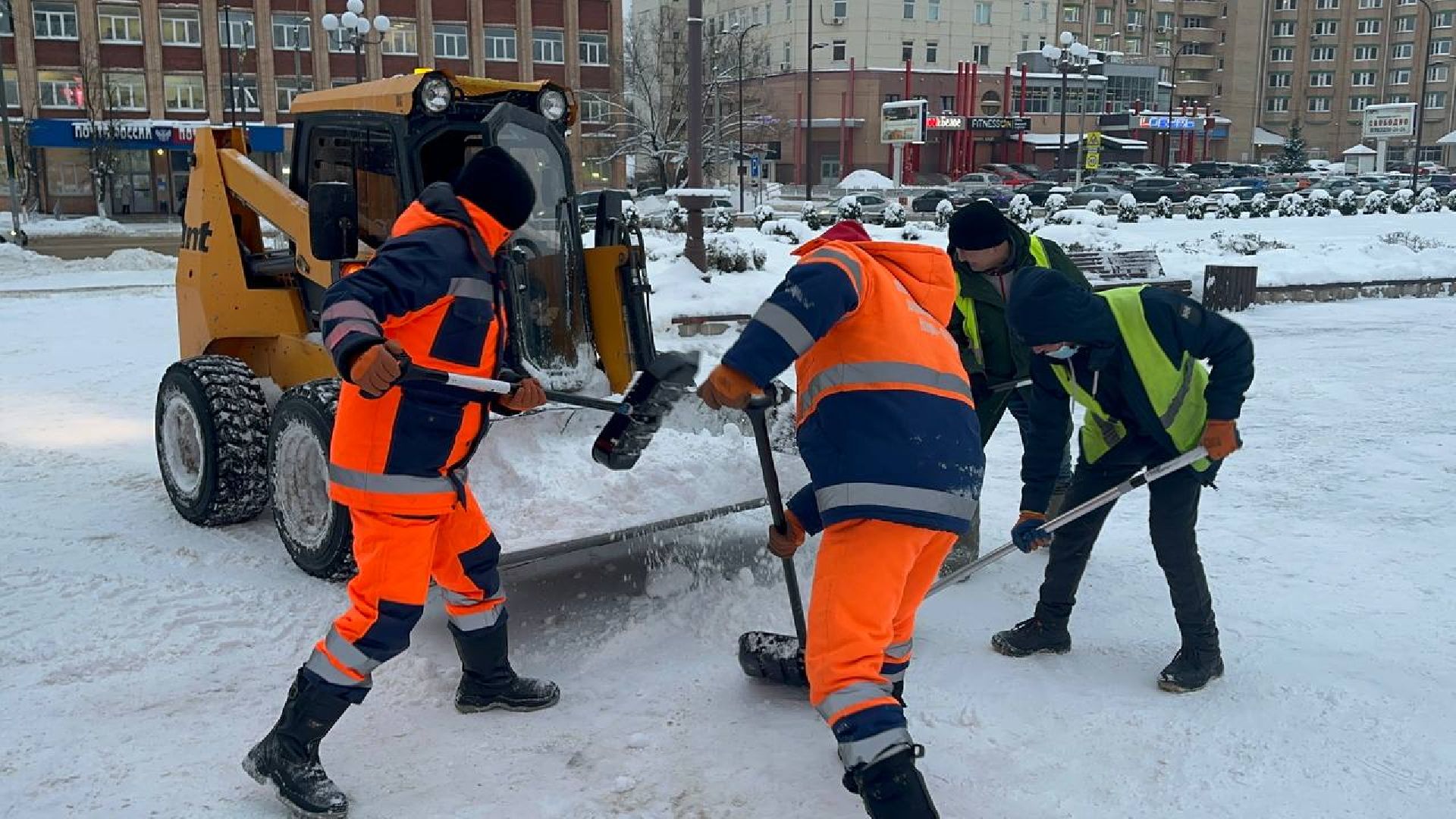 уборка дворов, снегоуборка, жкх, Наро-Фоминск,